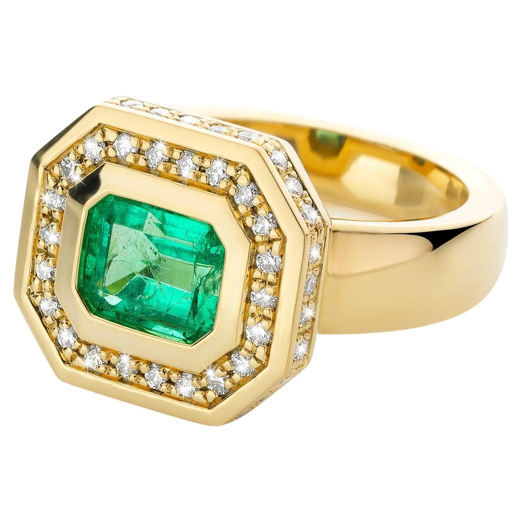 For Sale:  Cober "Colombian Deco" with 1.77 Carat Emerald surrounded by 48 Diamonds Ring