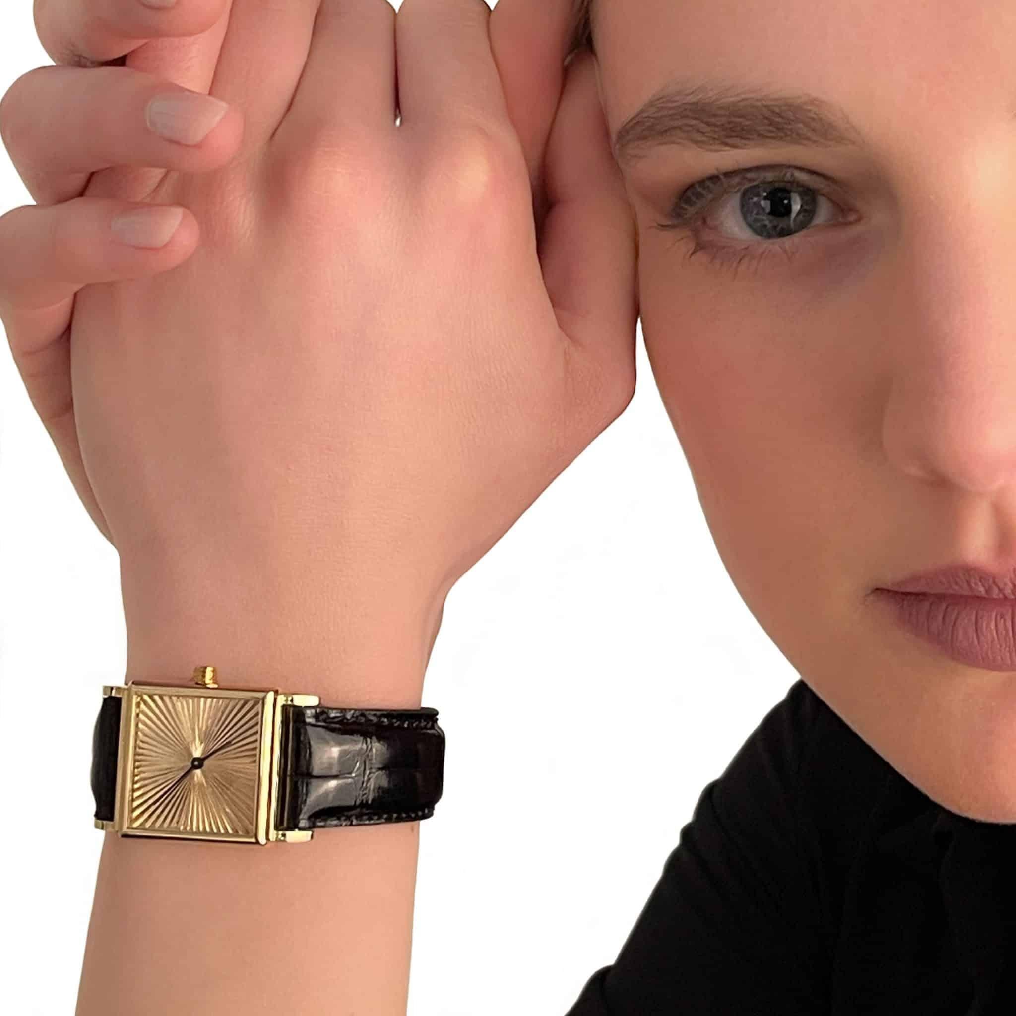 Contemporary Cober “Cushion Square” Ladies Yellow Gold with Sapphire glass Wristwatch For Sale