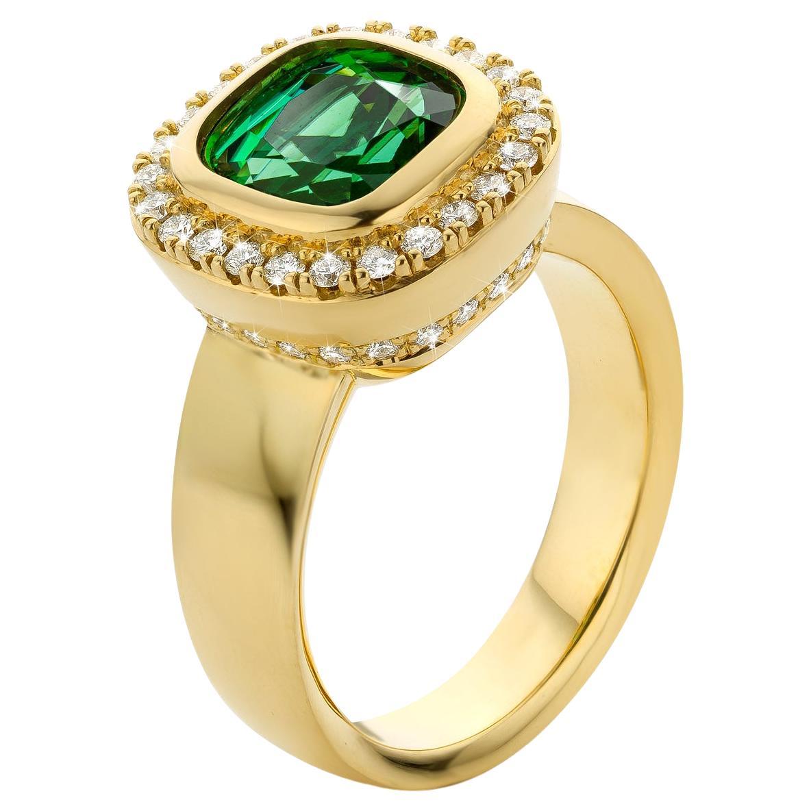 For Sale:  Cober “Dreams of green” grass-green Tourmaline and Brilliant cut Diamonds Ring