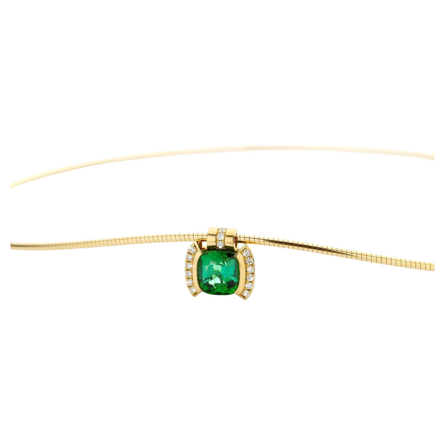Cober Green Tourmaline with 16 Diamonds of 0.16 Carat total Yellow Gold Pendant For Sale