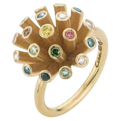 Bague faite à la main en or jaune 14 carats avec 19 diamants de couleur, poids total de 0,55 carat en vente