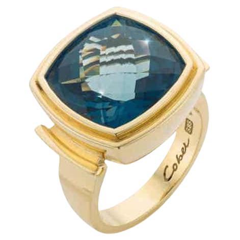 Cober handmade 18K yellow gold “London Blue” with 16.51 ct Topaz Signet Ring For Sale