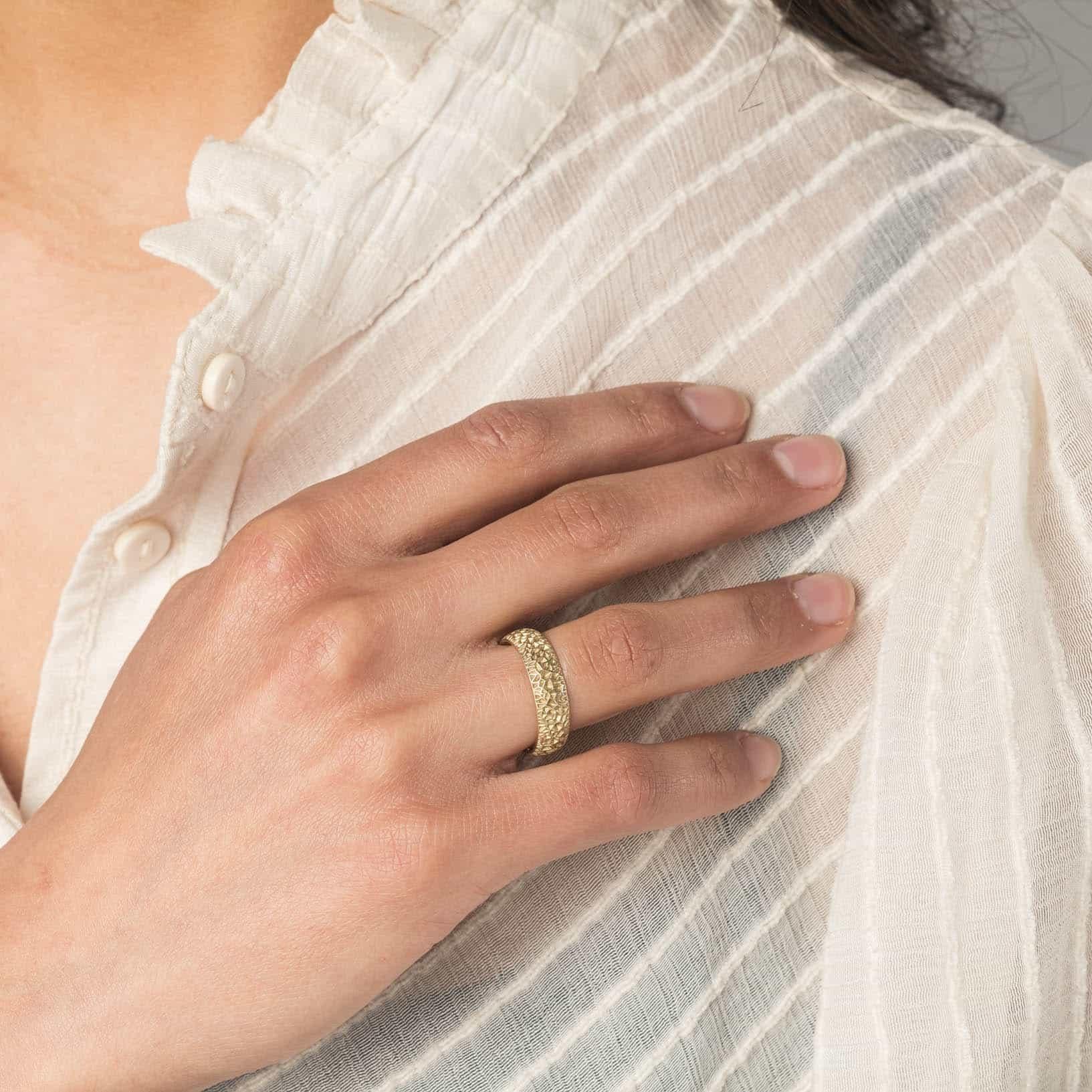 For Sale:  Cober Jewellery “Desert Footsteps” 14 Karat Yellow Gold Wedding Rings 2