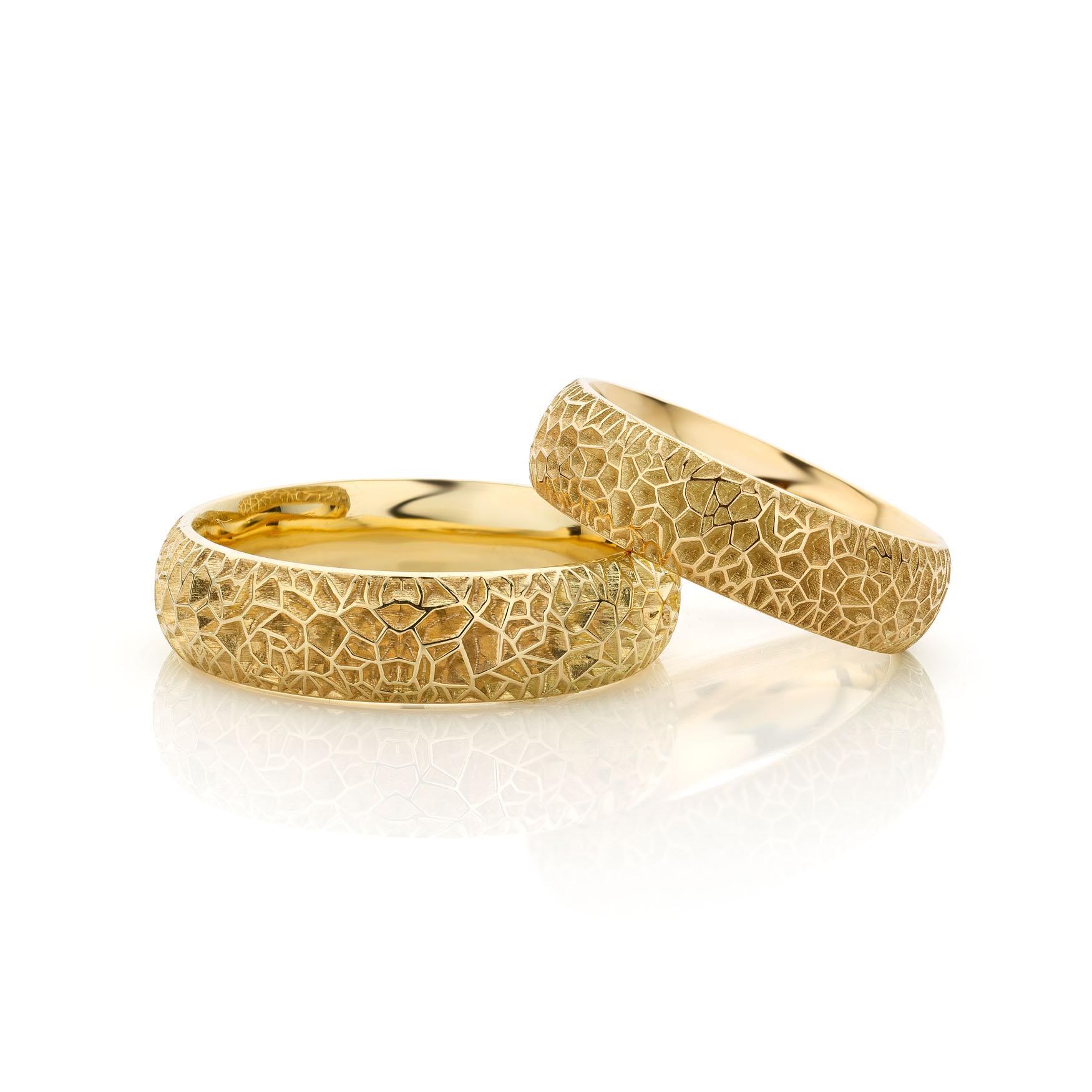 For Sale:  Cober Jewellery “Desert Footsteps” 14 Karat Yellow Gold Wedding Rings 4