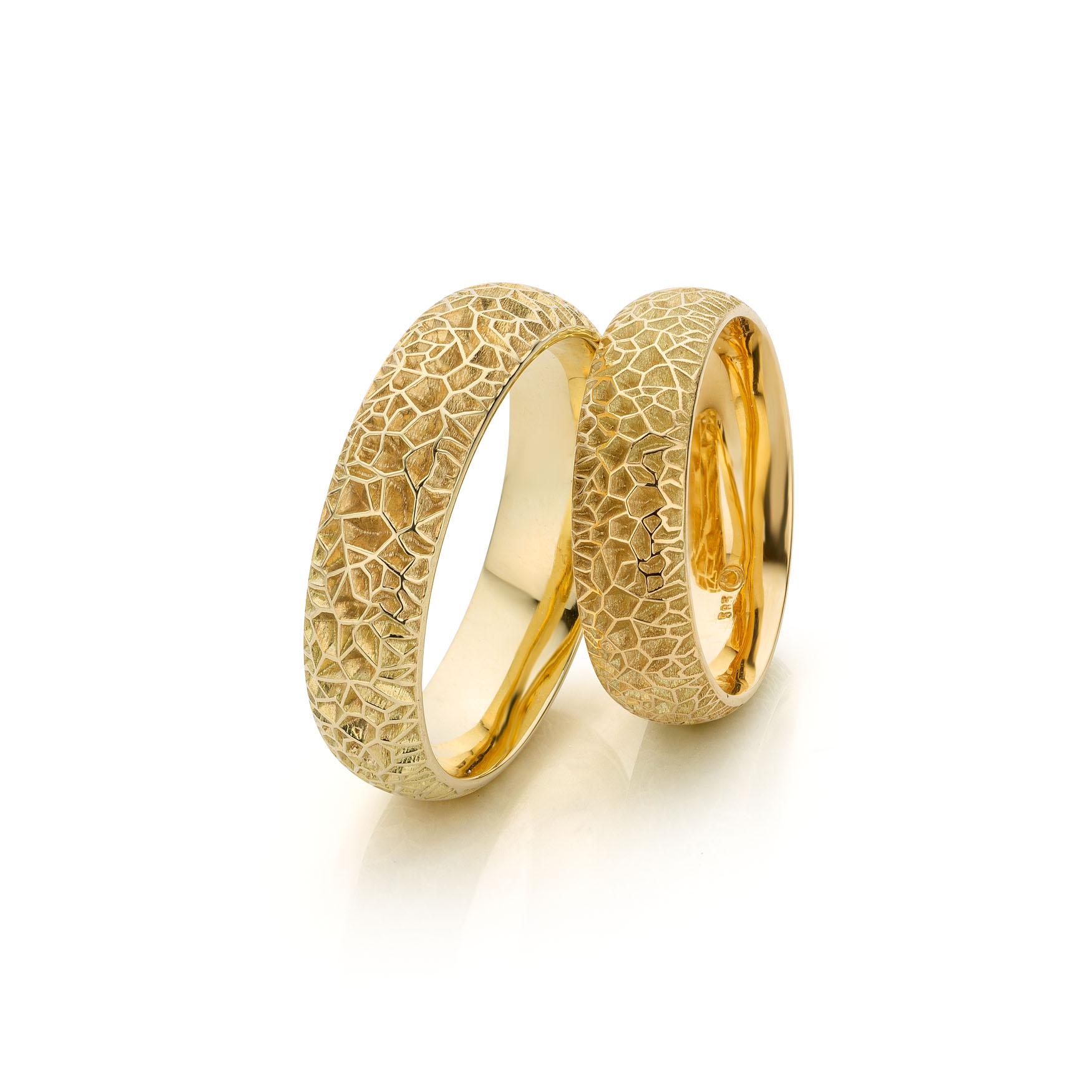 For Sale:  Cober Jewellery “Desert Footsteps” 14 Karat Yellow Gold Wedding Rings 5
