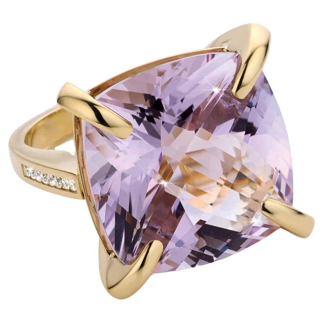 For Sale:  Cober Jewellery “Purple unique sparkling Amethist” of 13.3 Carat YellowGold Ring