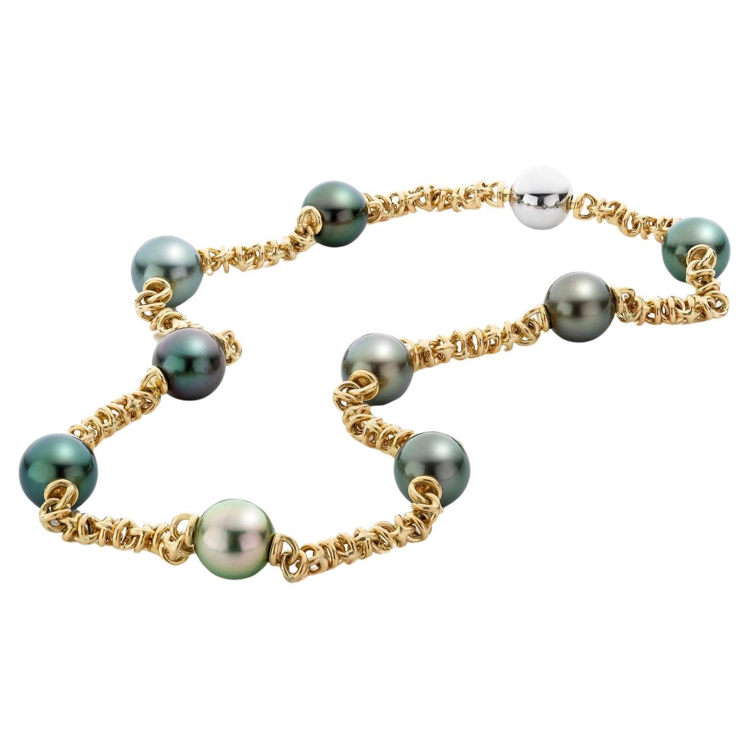 Cober Jewellery with 18 Carat Yellow Gold Tahiti Pearls Necklace For Sale