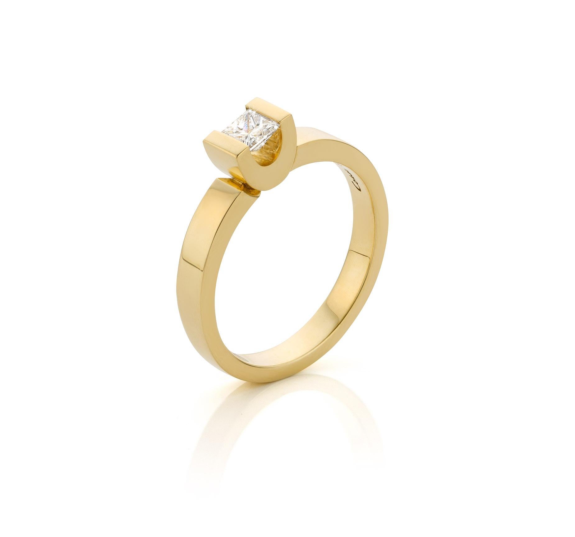 For Sale:  Cober Jewellery with Princess Cut Diamond Modern Engagement Ring Total Handmade 4