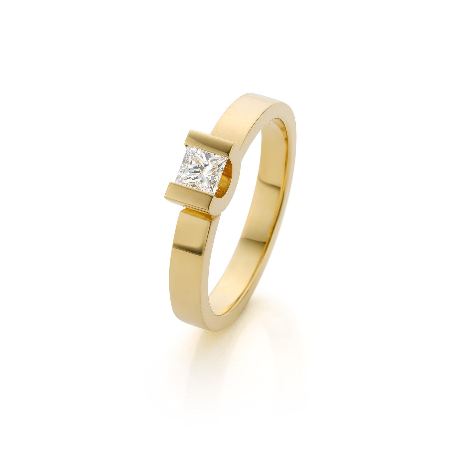 For Sale:  Cober Jewellery with Princess Cut Diamond Modern Engagement Ring Total Handmade 5