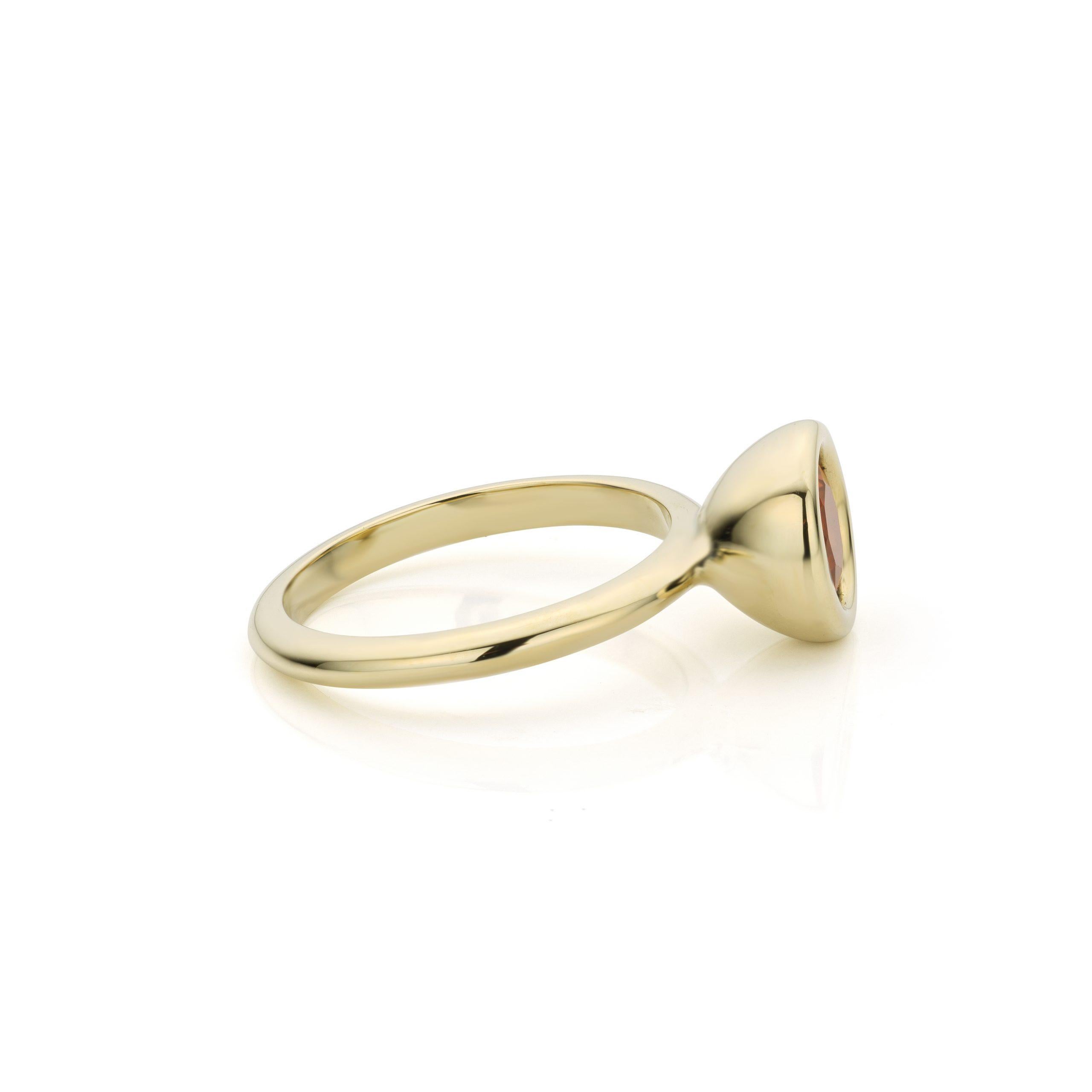 Im Angebot: Mehrfacher Ring aus Kupfer, oft mit orangefarbenem Saphir getragen () 3