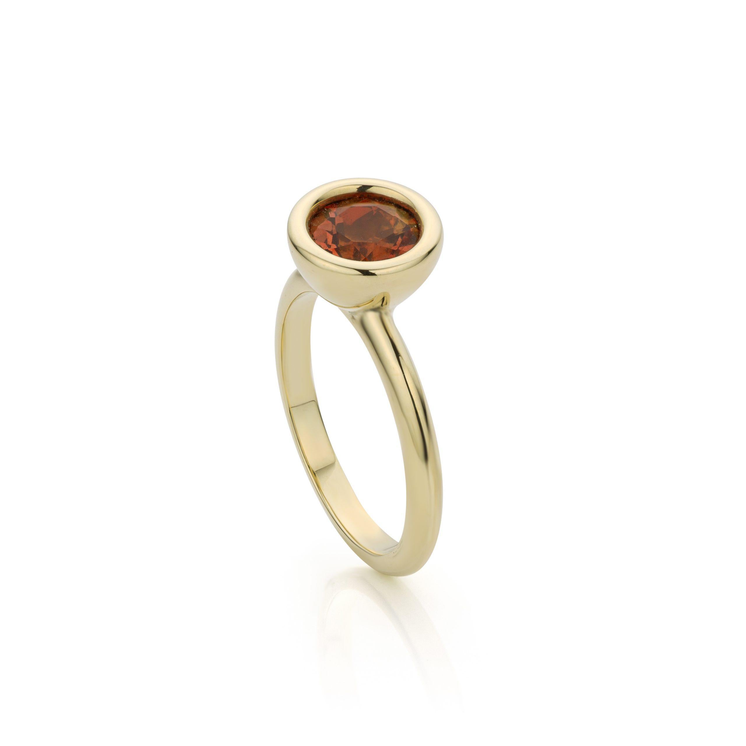 Im Angebot: Mehrfacher Ring aus Kupfer, oft mit orangefarbenem Saphir getragen () 5