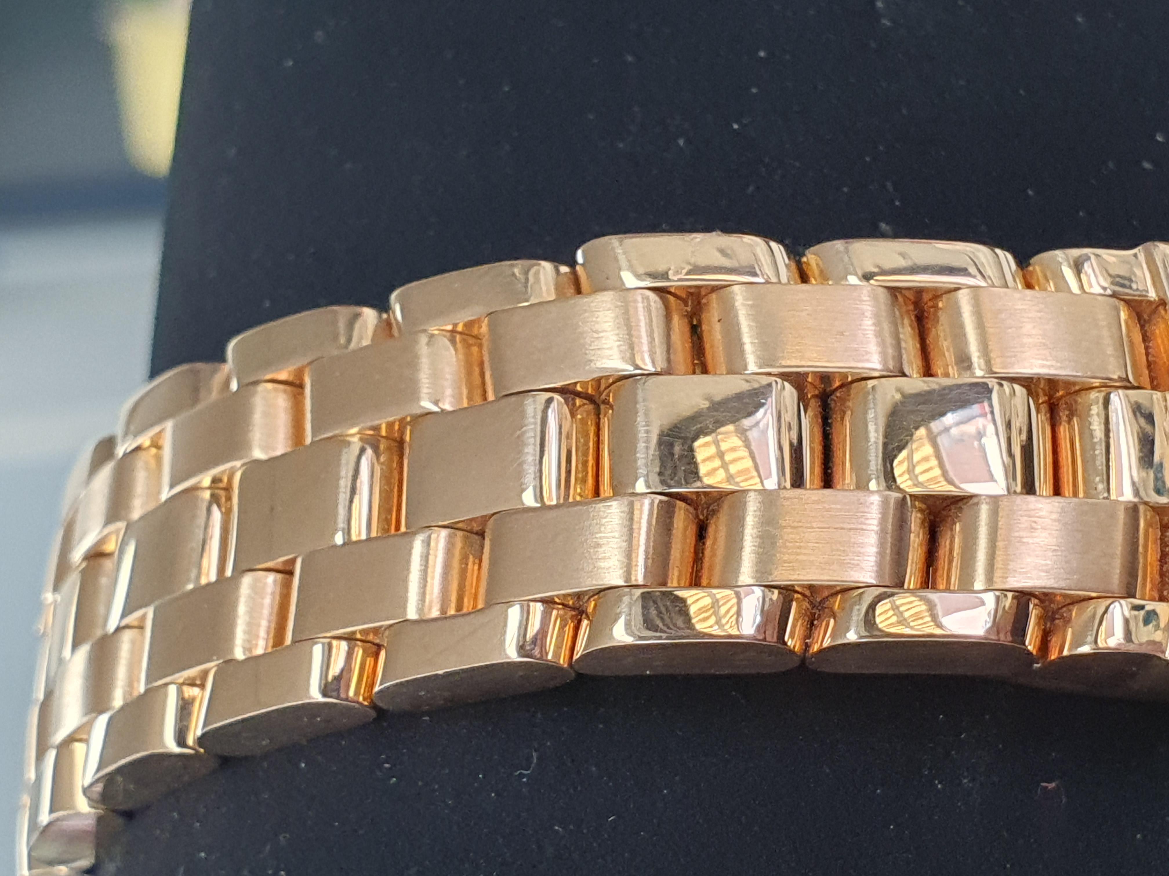 Cober “N°2” Ladies automatic Yellow Gold with 60 Diamonds Wristwatch handmade  For Sale 3