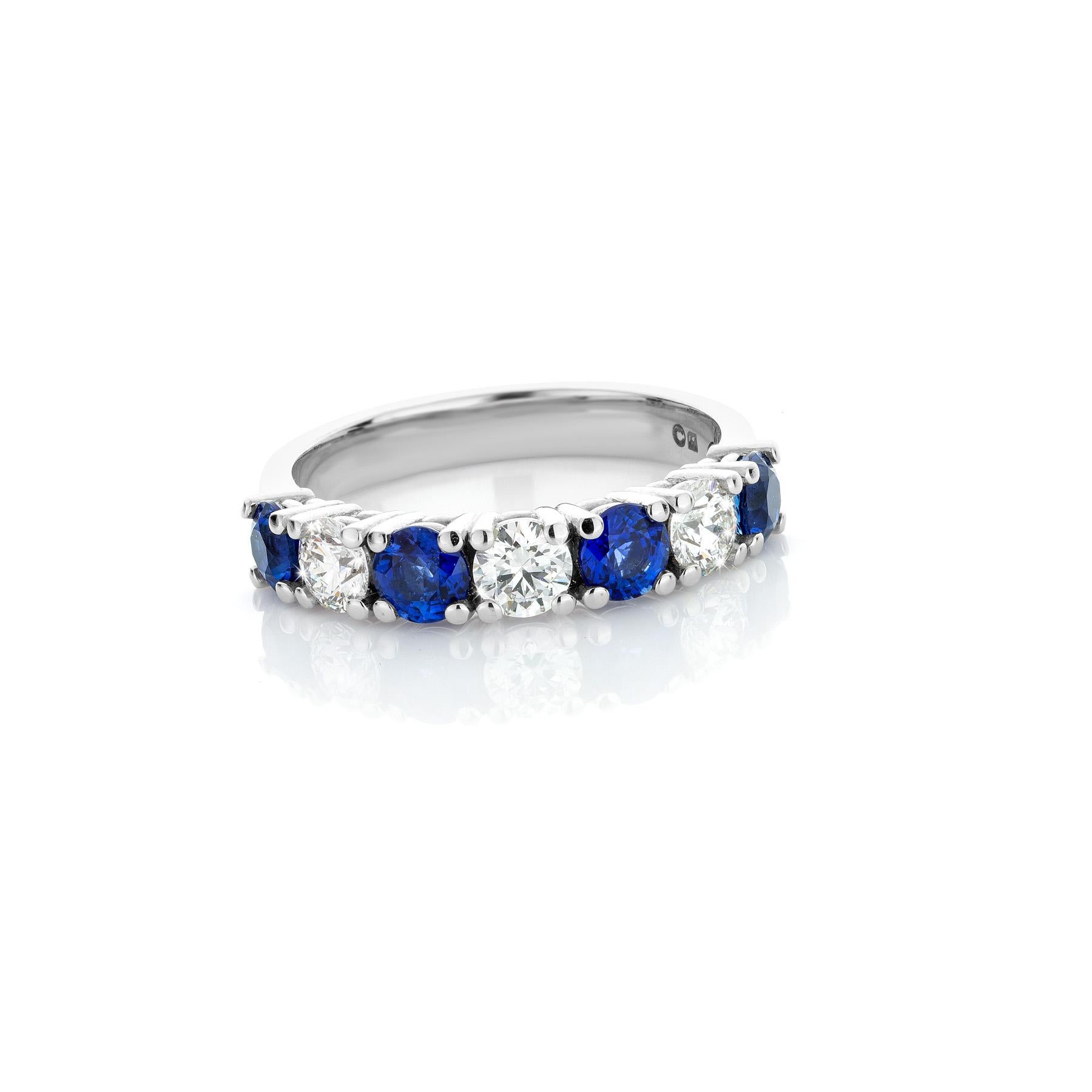 Round Cut Cober with 1.5 Carat in total Royal Blue Sapphire and Diamonds White Gold ring  For Sale