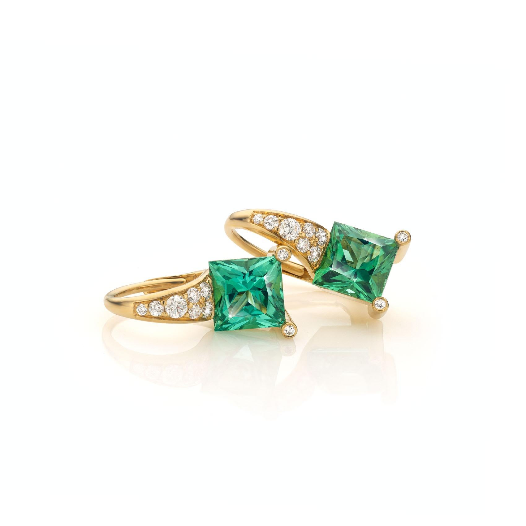 Princess Cut Cober with Clear Green Tourmaline and Diamonds 18 Carat Yellow Gold Earrings  For Sale