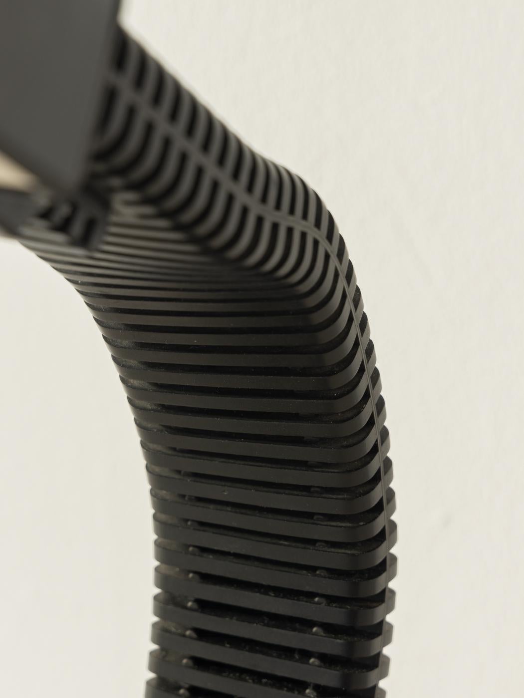 COBRA desk lamp, Kisho Kurokawa, Yamagiwa For Sale 3