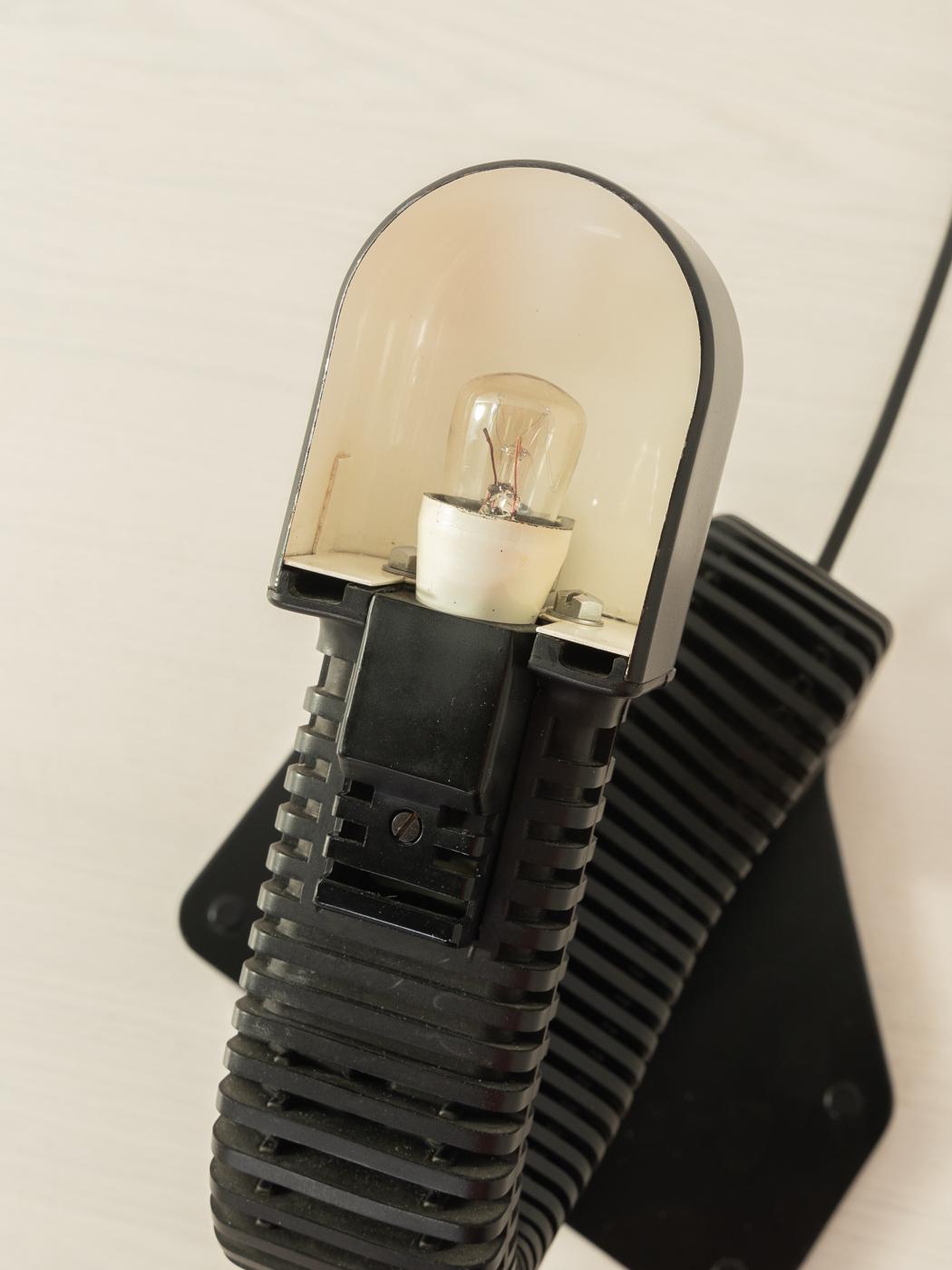 COBRA desk lamp, Kisho Kurokawa, Yamagiwa For Sale 6