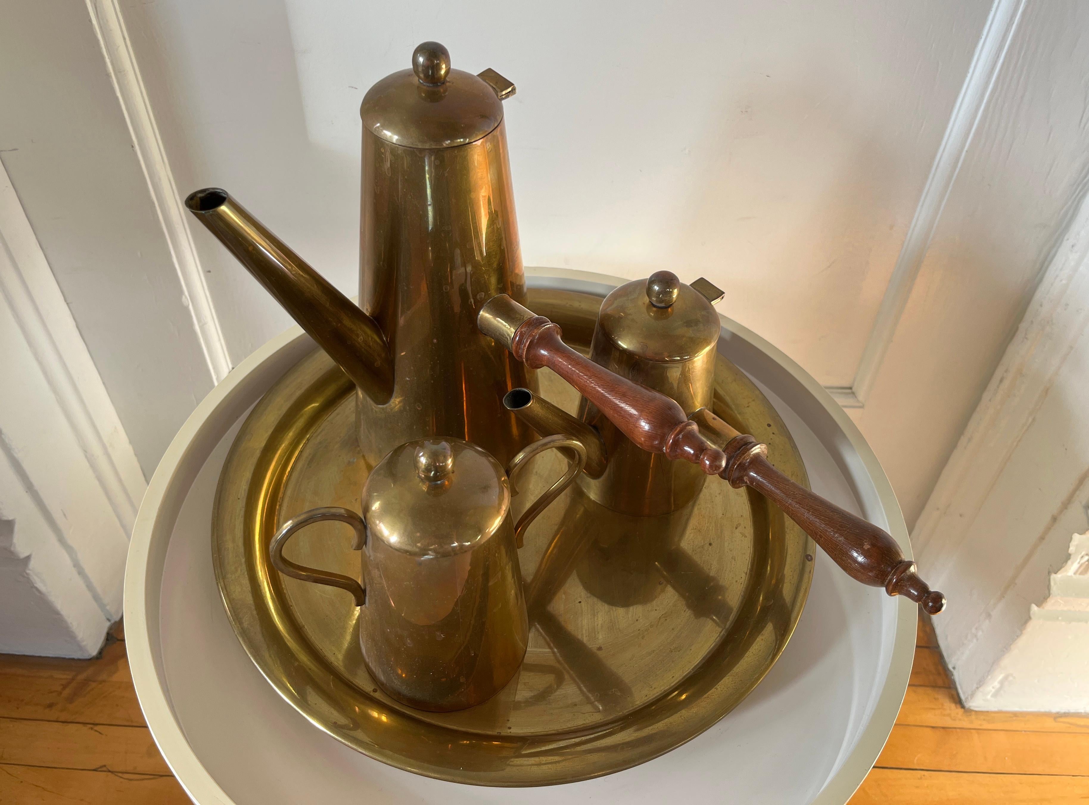 Cobre Y Latón Servicio de Café Mexicano de Latón con Bandeja, Azucarero, Cremera, Taxco Colonial español en venta