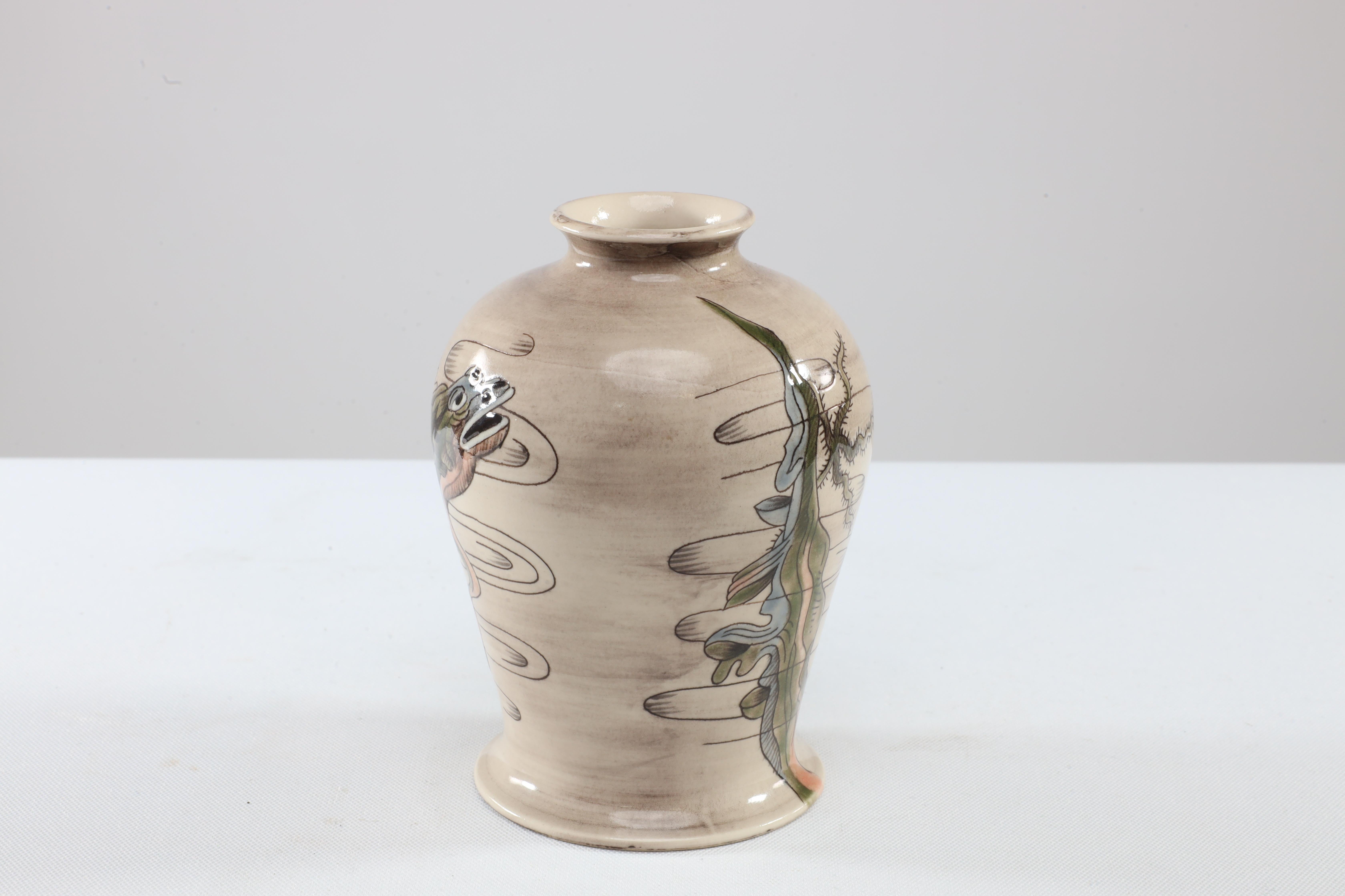 Cobridge Stoneware. signed by Eric Knowles. Small fish vase For Sale 1