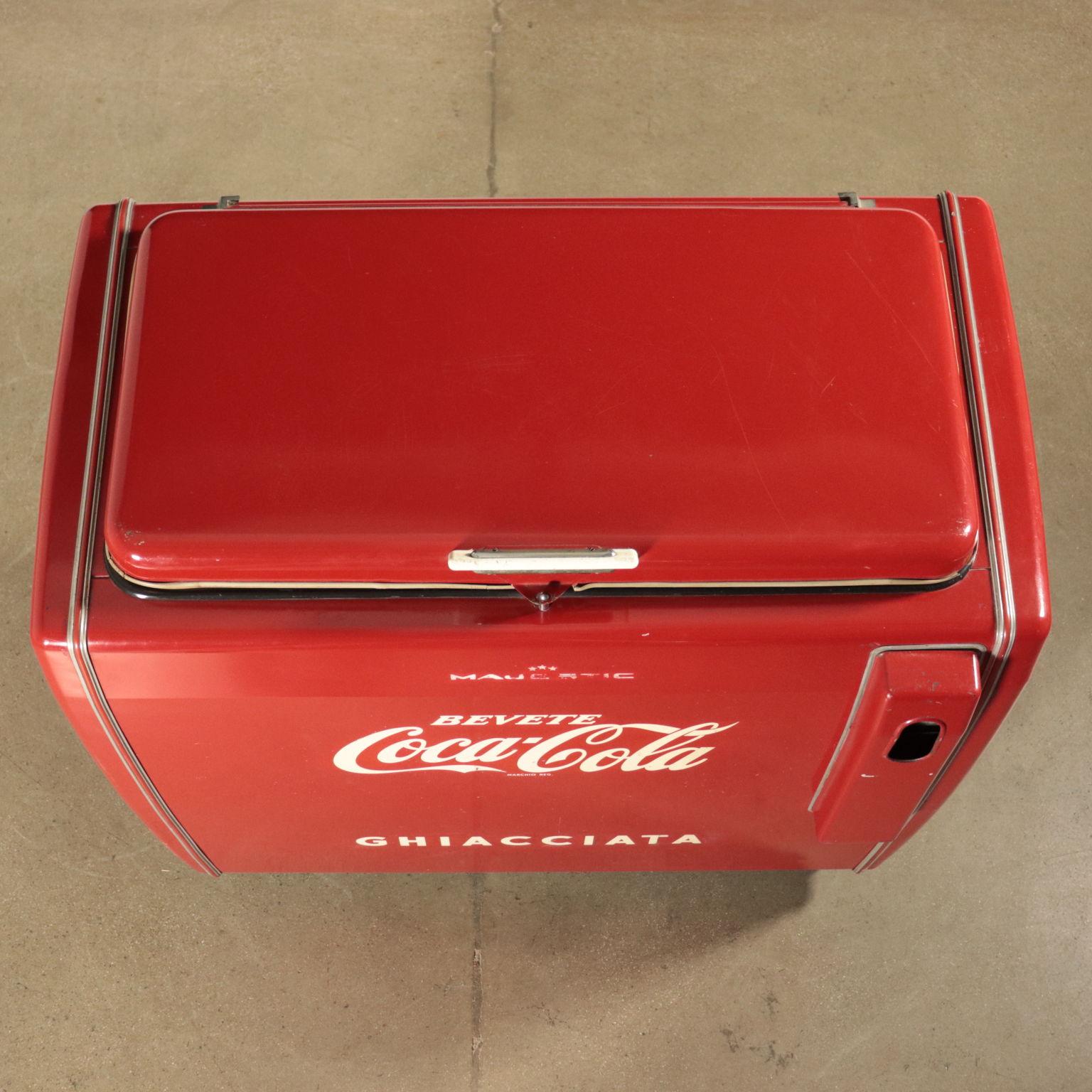 Mid-20th Century Coca Cola Fridge, Metallic Enamelled, USA, 1960s