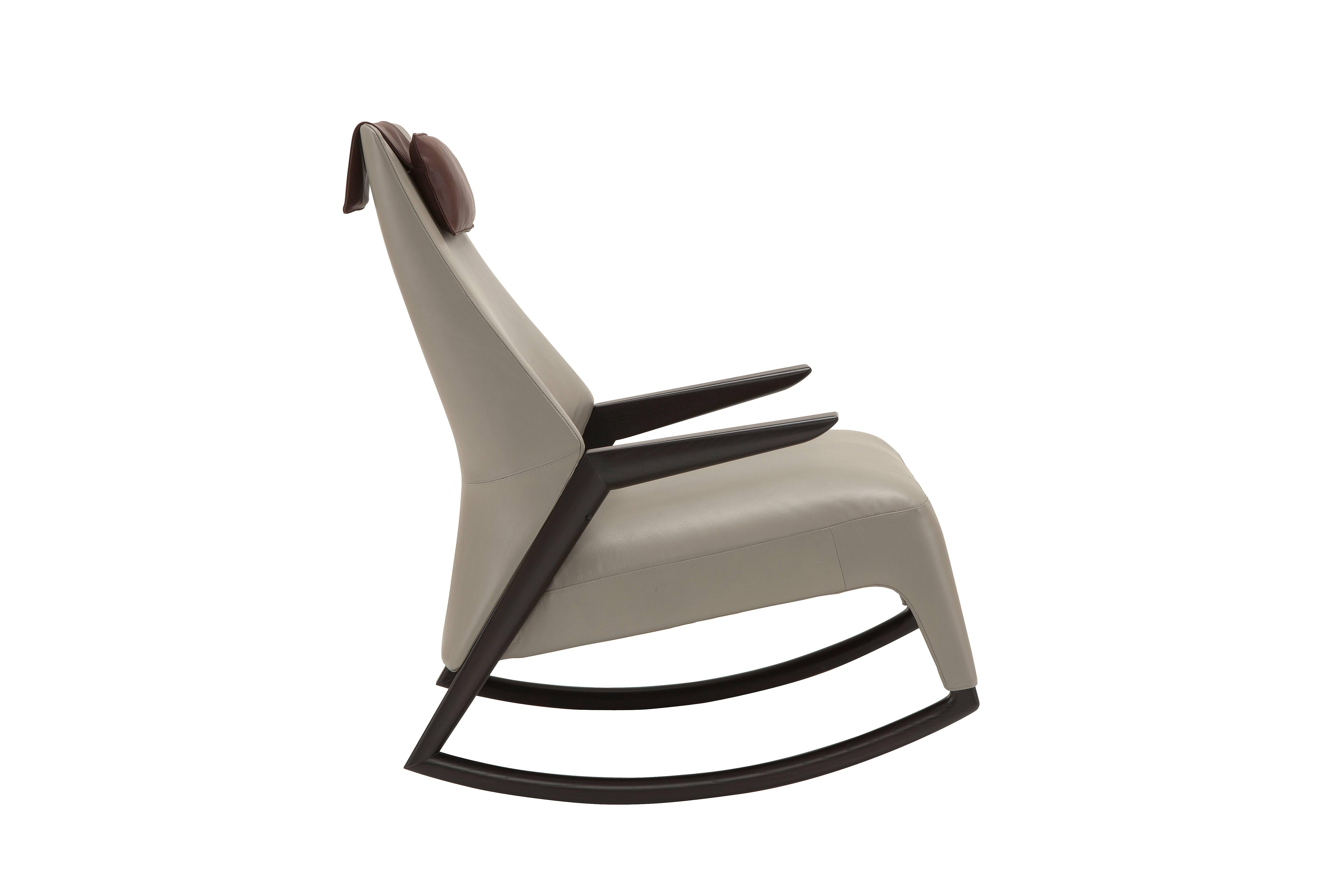 How do you renew the tradition of the rocking chair with a contemporary approach? The Coccolo armchair does this by playing with chromatic juxtaposition and the desire to enhance them.
