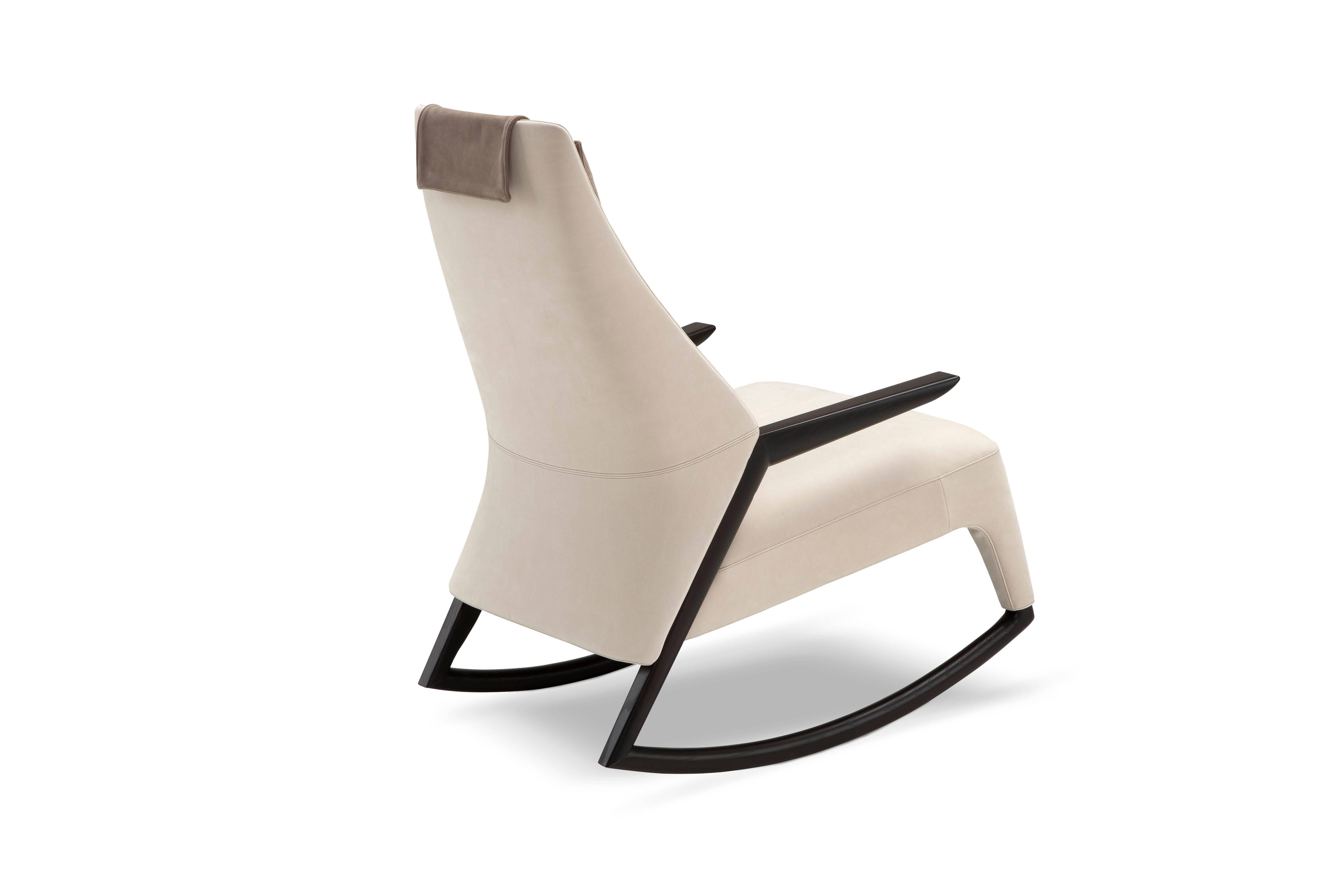 How do you renew the tradition of the rocking chair with a contemporary approach? The Coccolo armchair does this by playing with chromatic juxtaposition and the desire to enhance them.