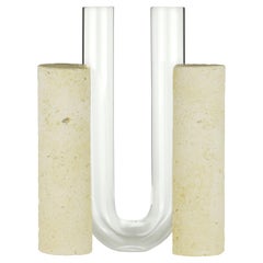 Vase «ochlea Dello Sviluppo » en pierre et verre transparent fabriqué à la main par COKI
