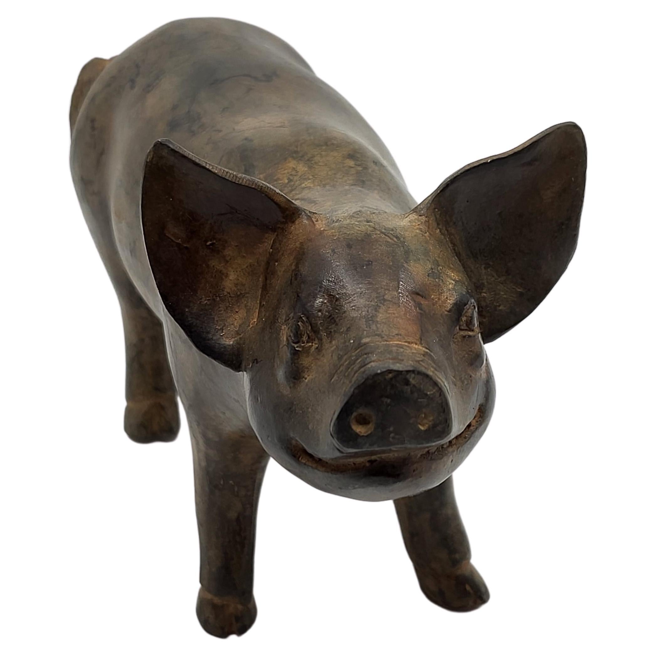 Provincial français Cochon en Bronze à patine brune de Pierre Chenet France en vente