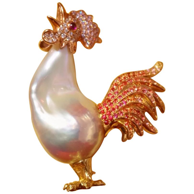 Cock Brooche, 18 Karat Rose Gold with Diamonds and Tourmalines and Baroque Pearl im Angebot