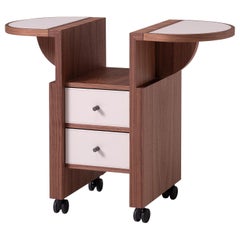 Cocker comodino in legno con 2 cassetti e pianetti che si aprono come ali.