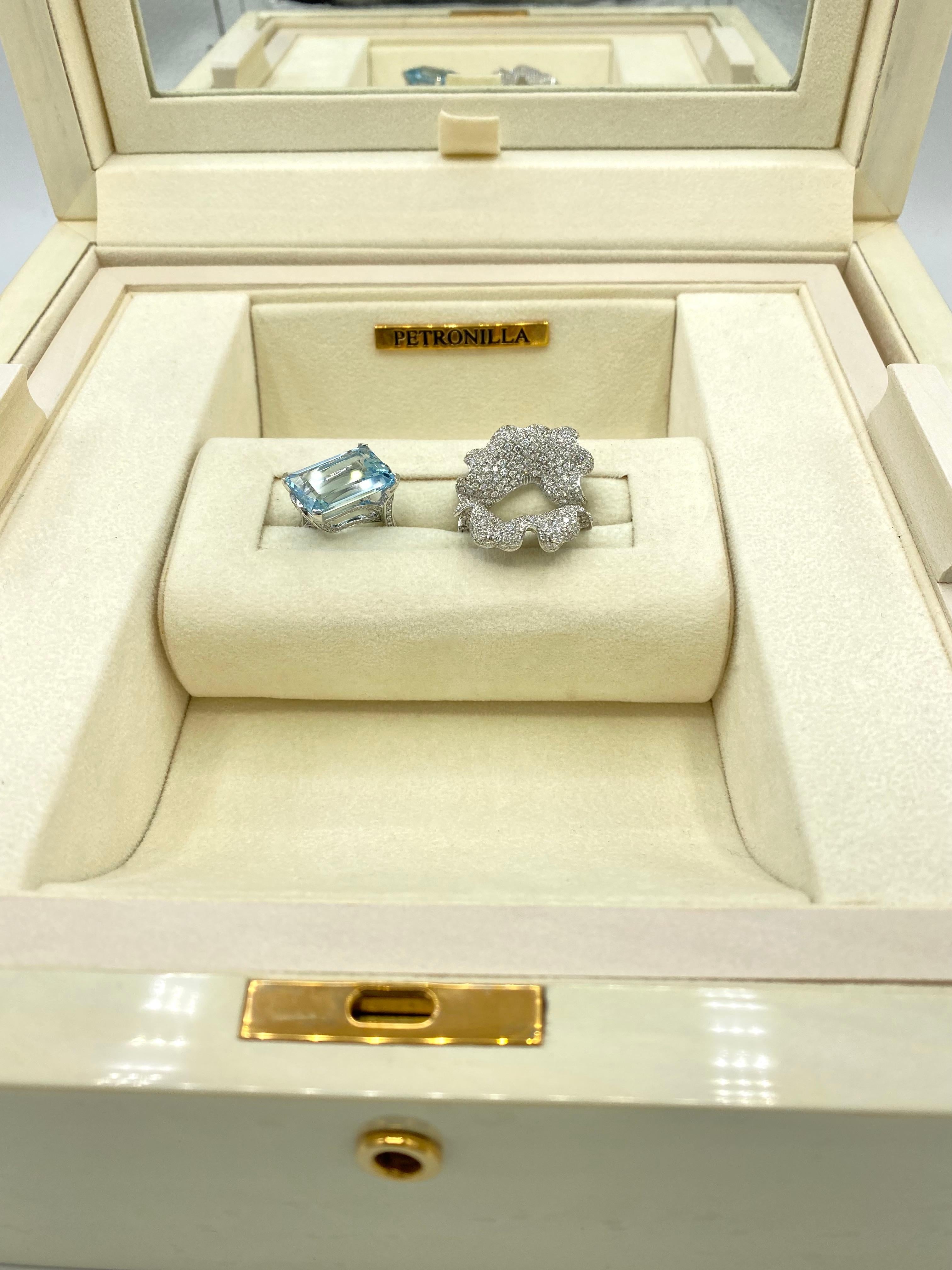 Cocktail 13.17 carat Aquamarine Diamond 18Kt Gold Two in One Ring  For Sale 5