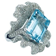Cocktail 13.17 carat Aquamarine Diamond 18Kt Gold Two in One Ring