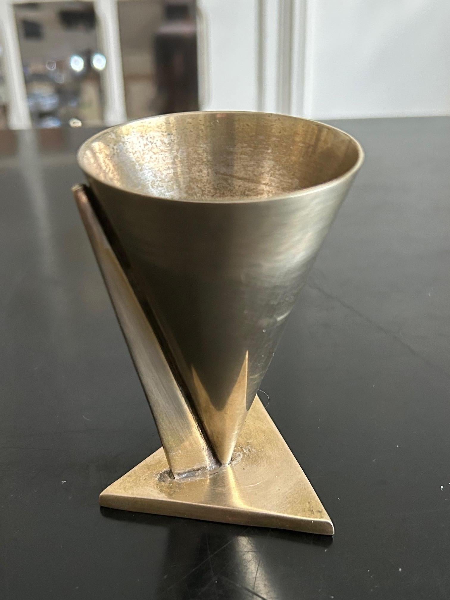 20ième siècle Tasse de cocktail attribuée à la Maison Desny en vente