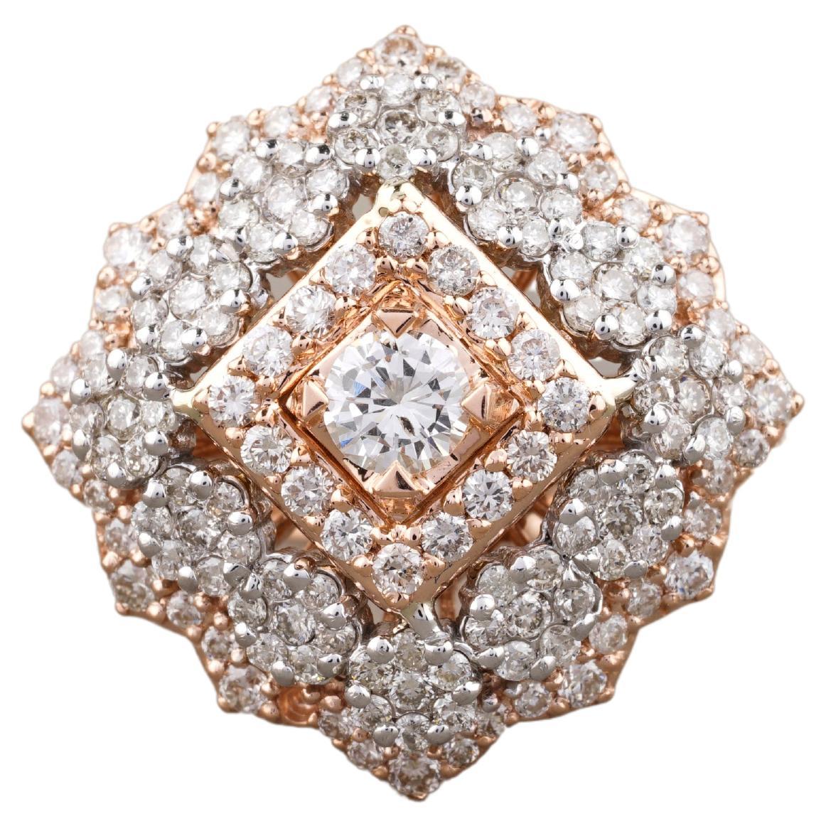 En vente :  Bague cocktail en or massif 18 carats et diamants