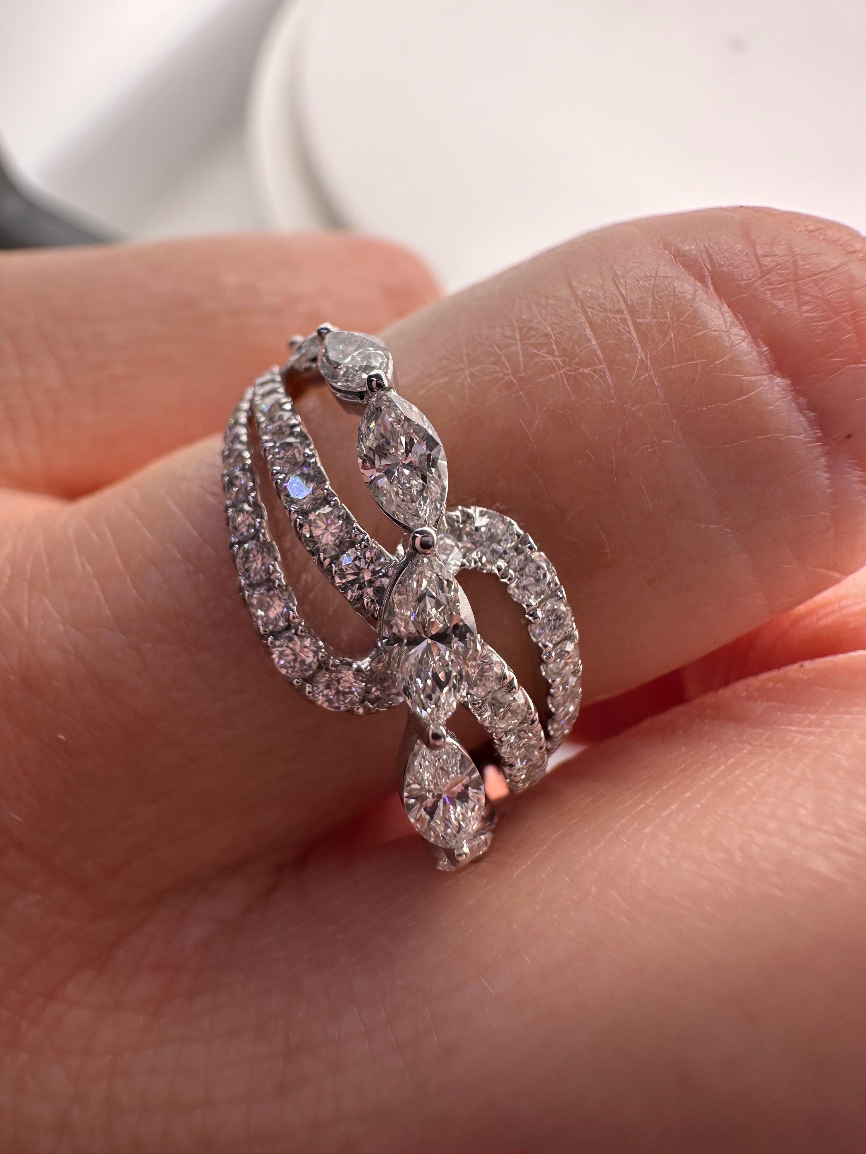 Anillo de diamantes de cóctel Anillo de diamantes marquesa Oro de 18 KT  1,31 quilates VS claridad F en venta 1