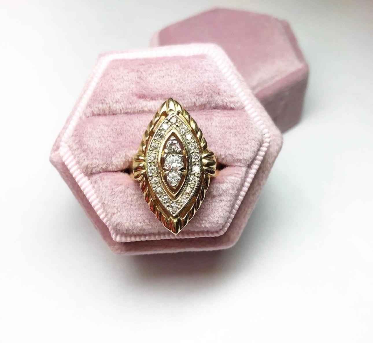 Cocktail diamond ring Marquise queen 18KT gold In New Condition For Sale In Boca Raton, FL