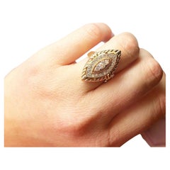 Bague cocktail marquise reine en or 18 carats