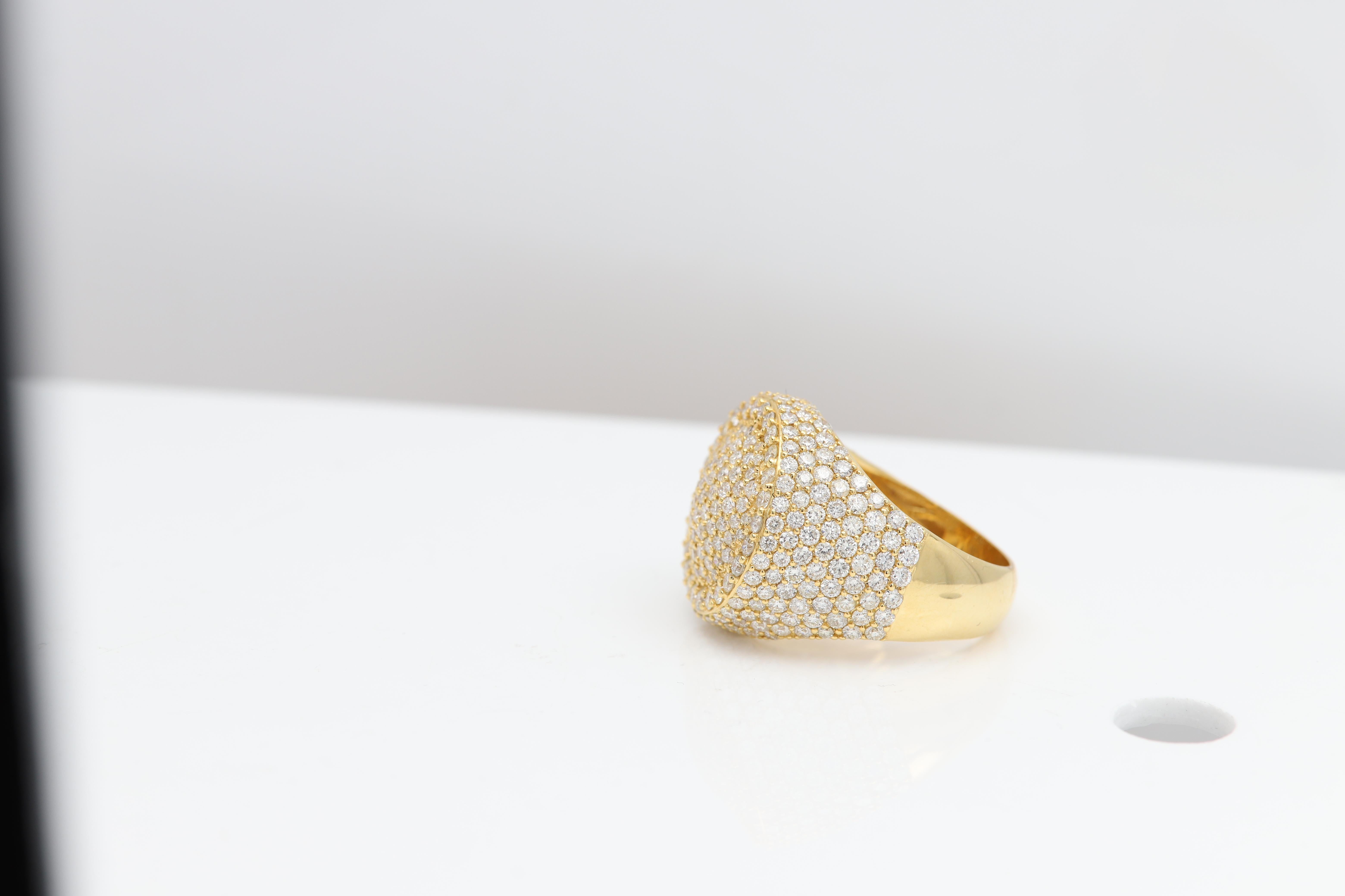 Bague cocktail en or jaune massif 14 carats avec diamants naturels Unisexe en vente