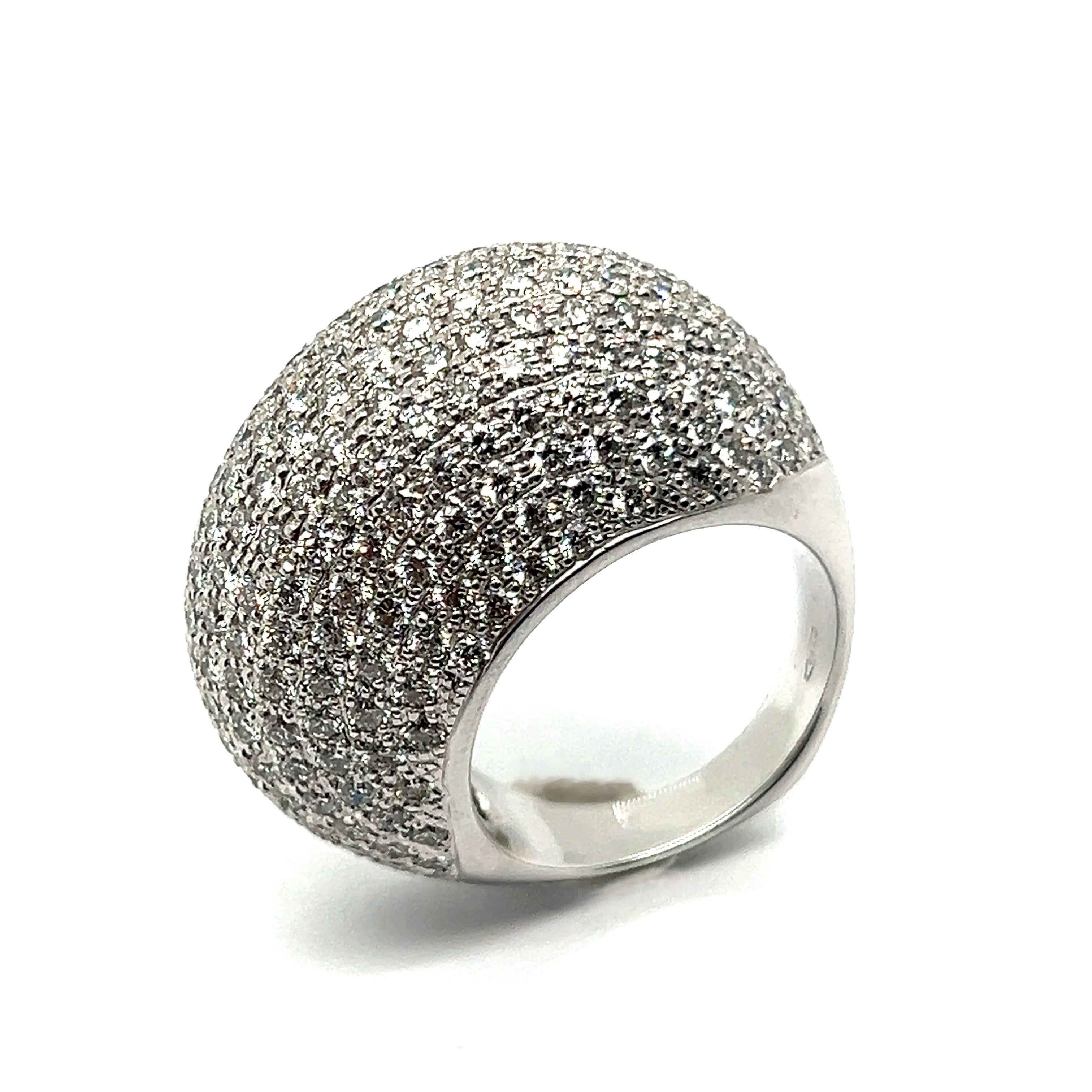 Anello Cocktail con diamante a cupola in oro bianco da 18 carati in vendita 6