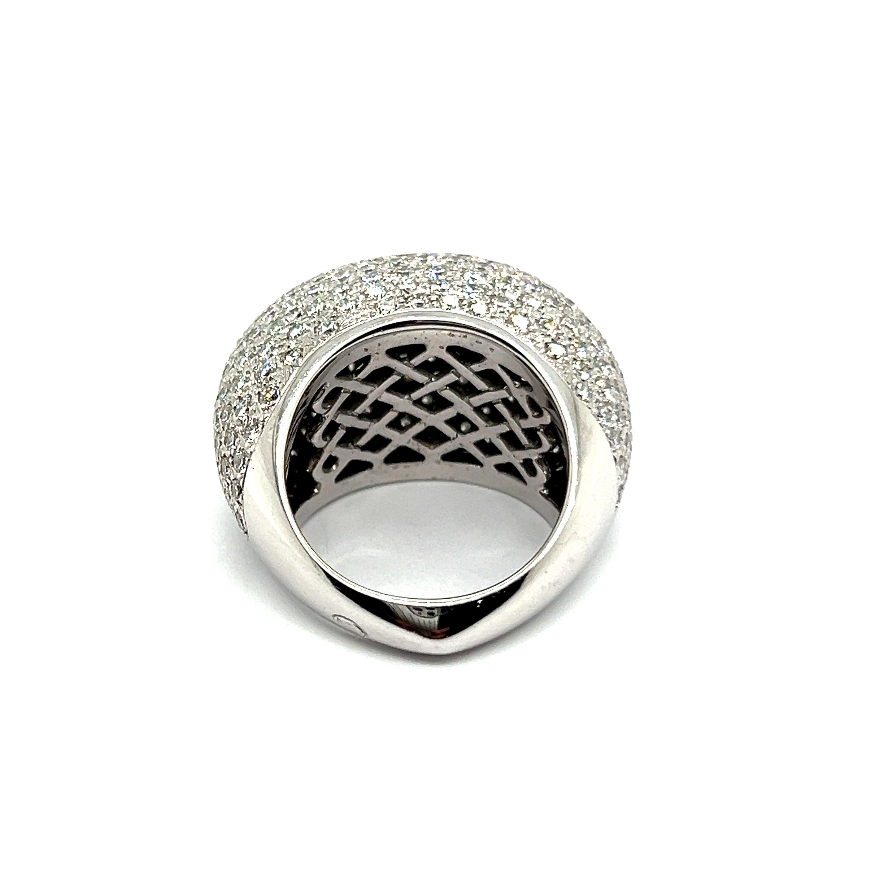 Anello Cocktail con diamante a cupola in oro bianco da 18 carati in vendita 3