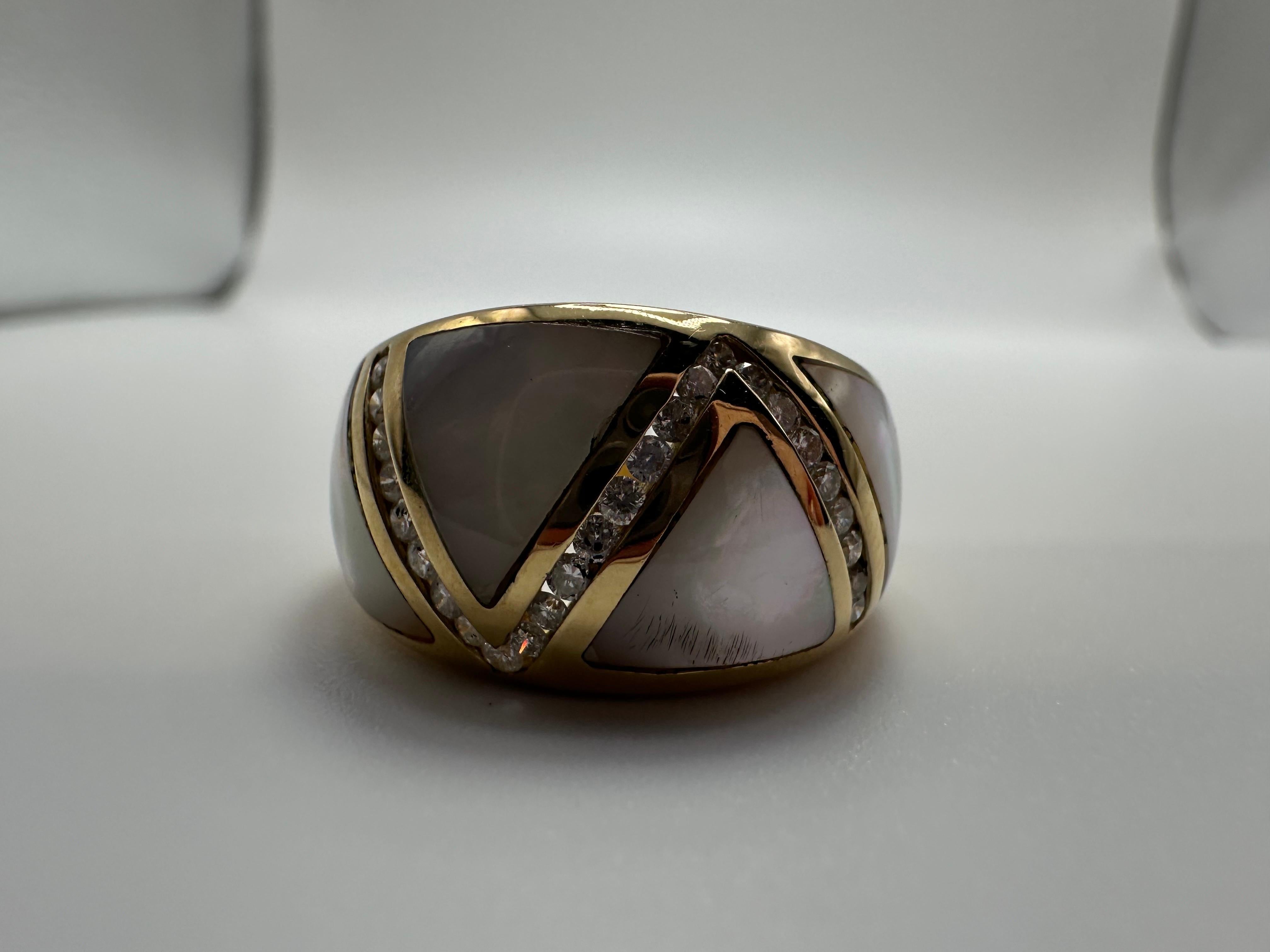 Brilliant Cut Cocktail Dome ring 14KT gold Diamond ring size 7 For Sale