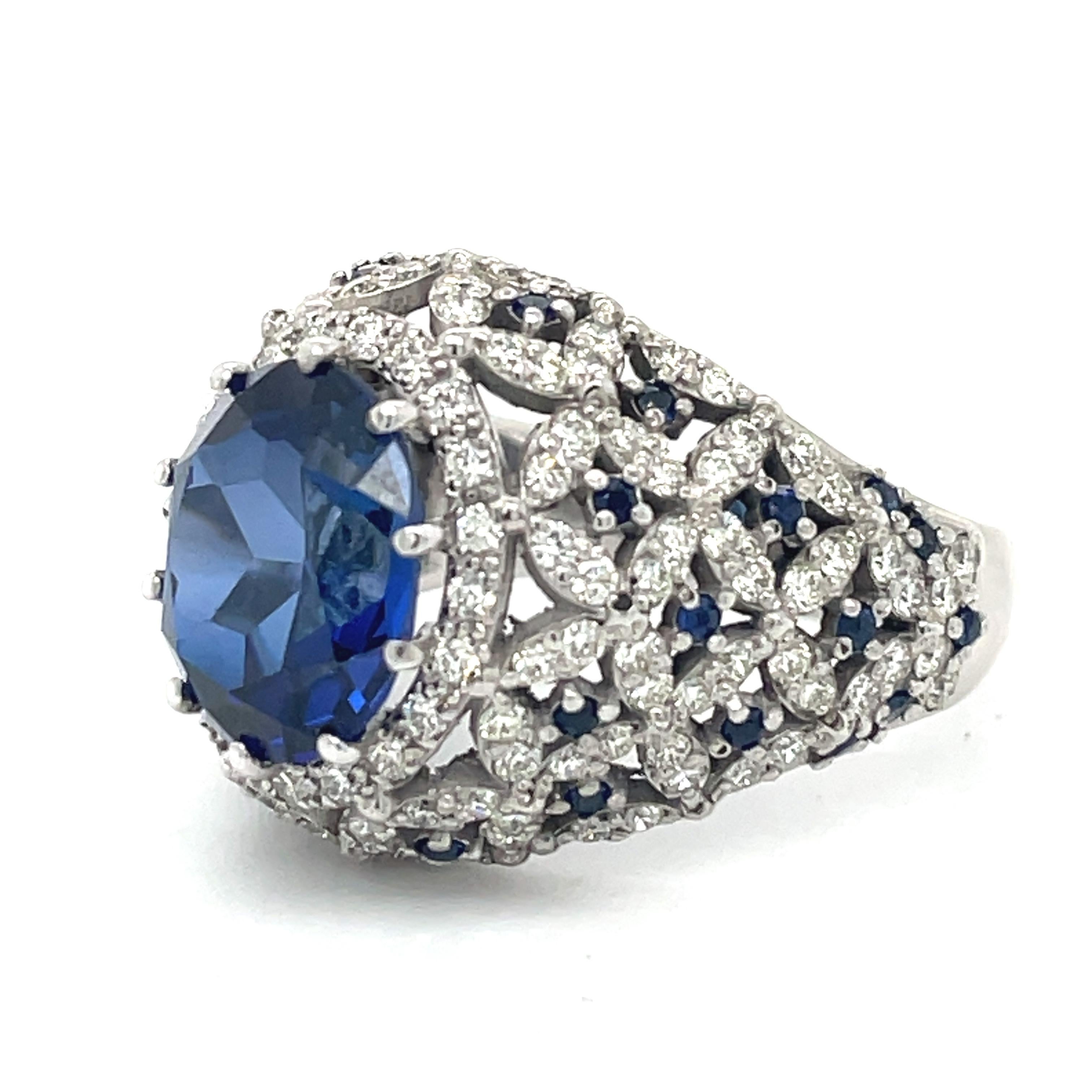 Art Deco Cocktail Dome ring, synthetic Blue Corundum, Sapphire and diamond 14K white gold For Sale