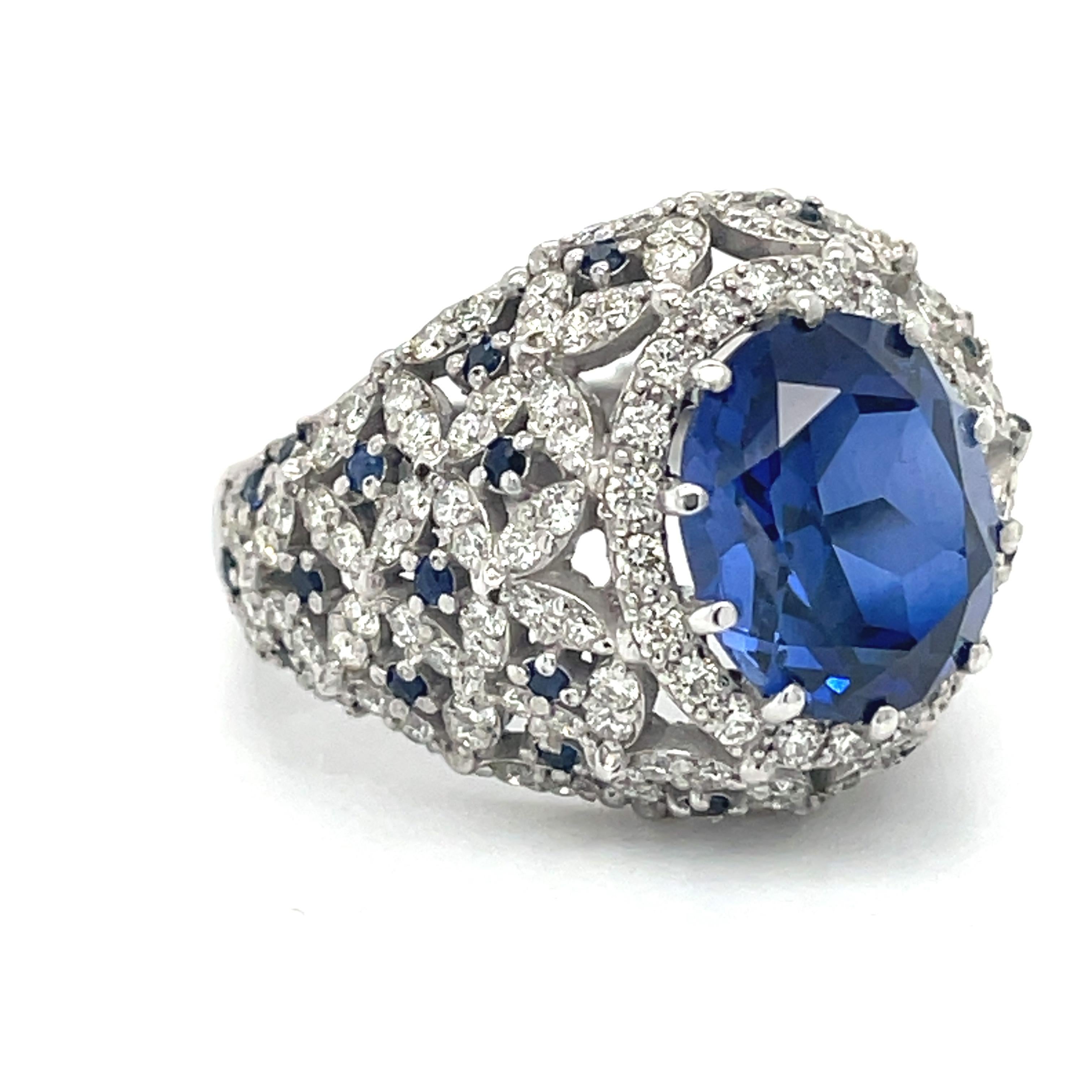 Cocktail Dome ring, synthetic Blue Corundum, Sapphire and diamond 14K white gold For Sale 2
