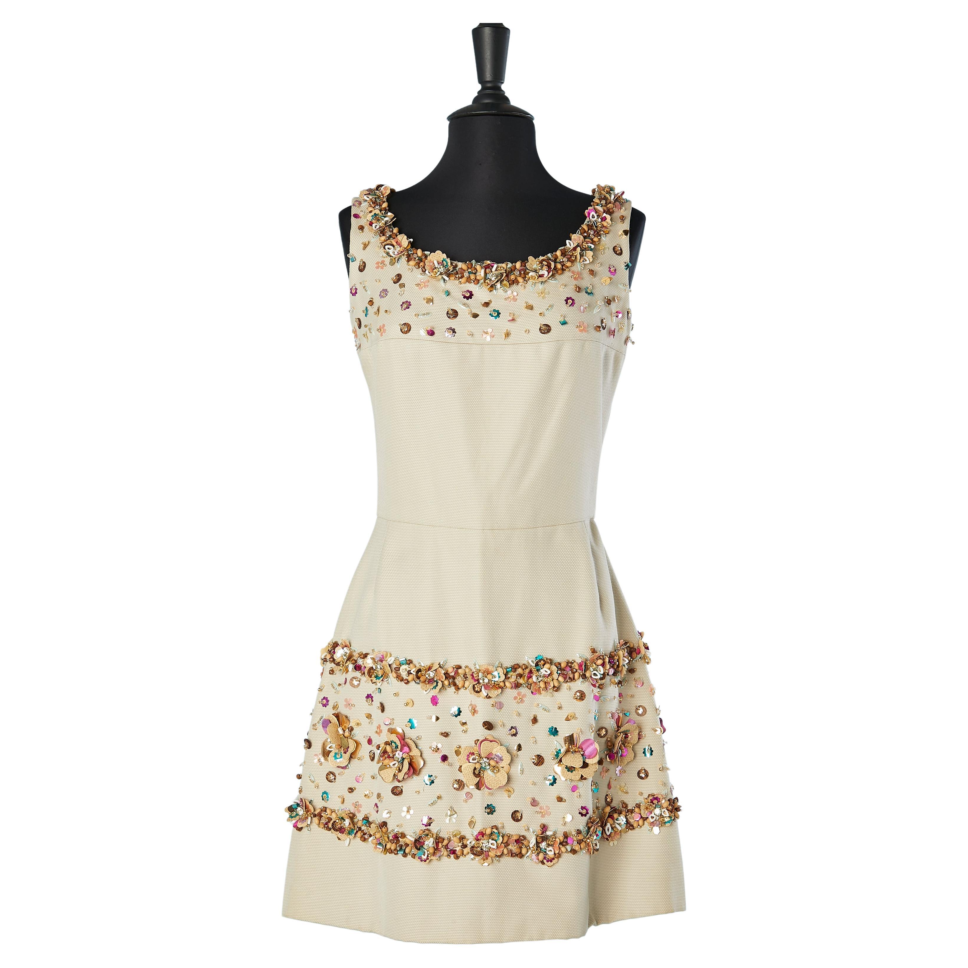 Cocktail dress in beige canevas with beaded work and flowers embroideries  For Sale