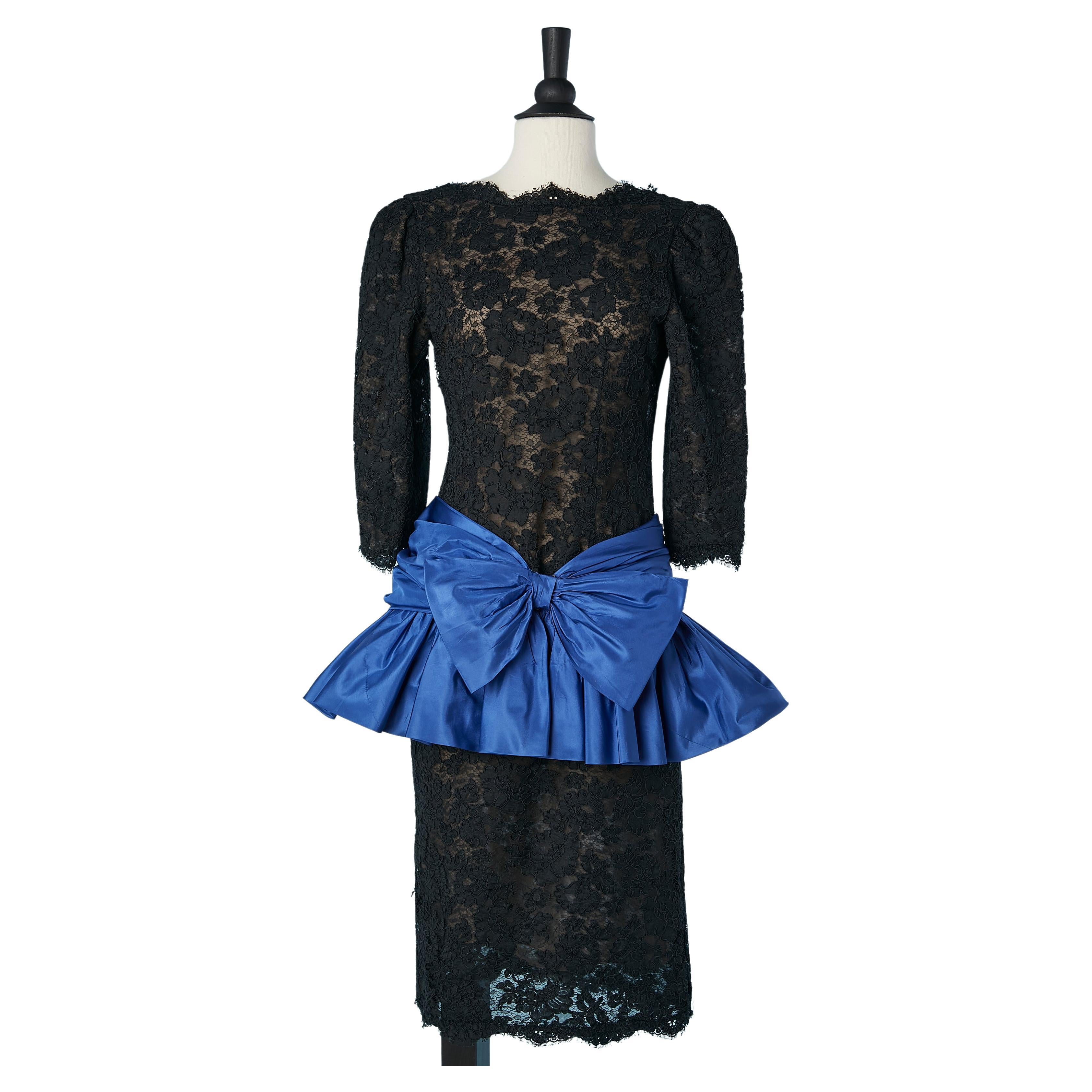 Cocktail dress in black guipure and blue taffets bow and ruffles Oscar de la Ren For Sale