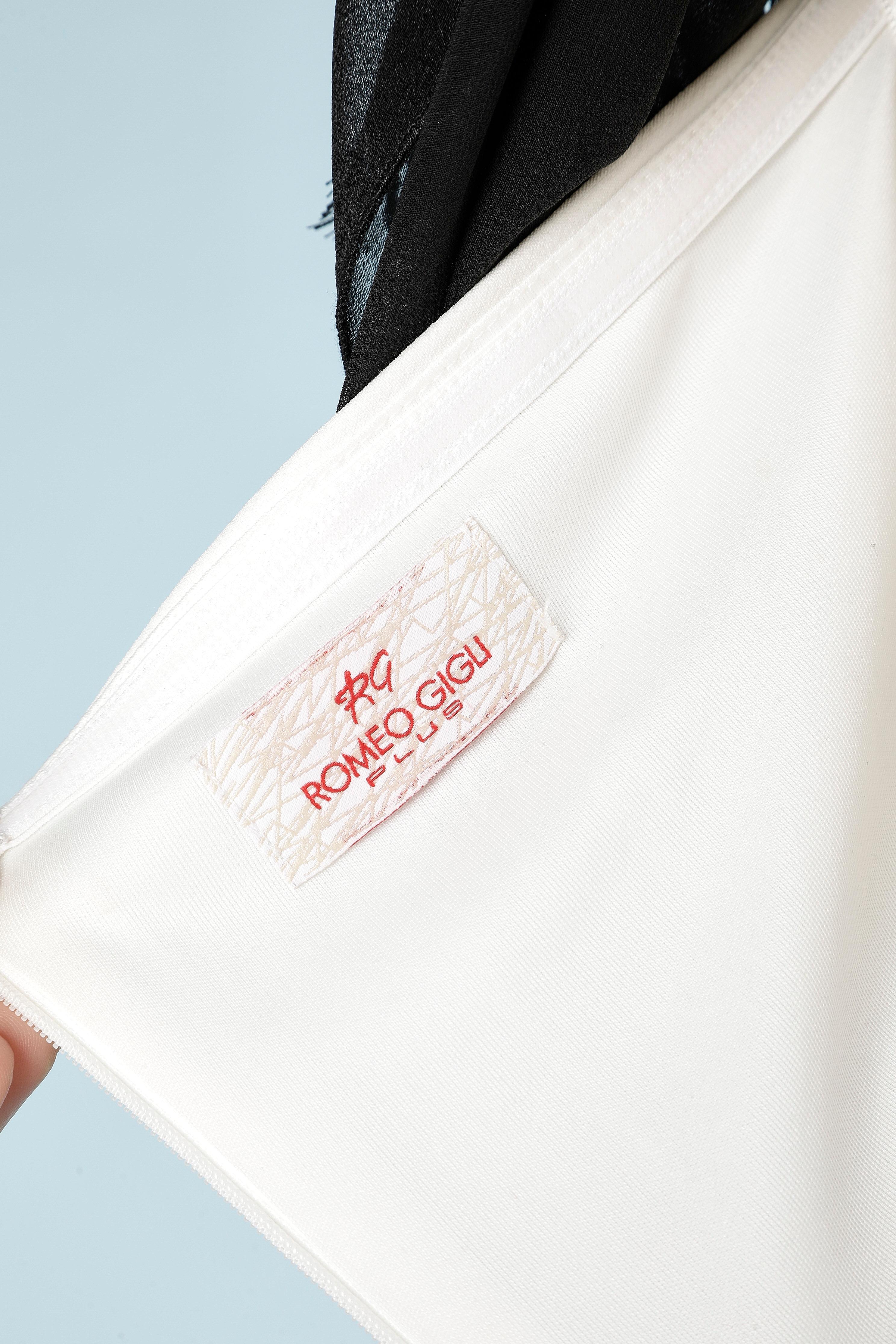 Robe de cocktail en dentelle et jupe rayée noire et blanche Romo Gigli « Plus »  en vente 2