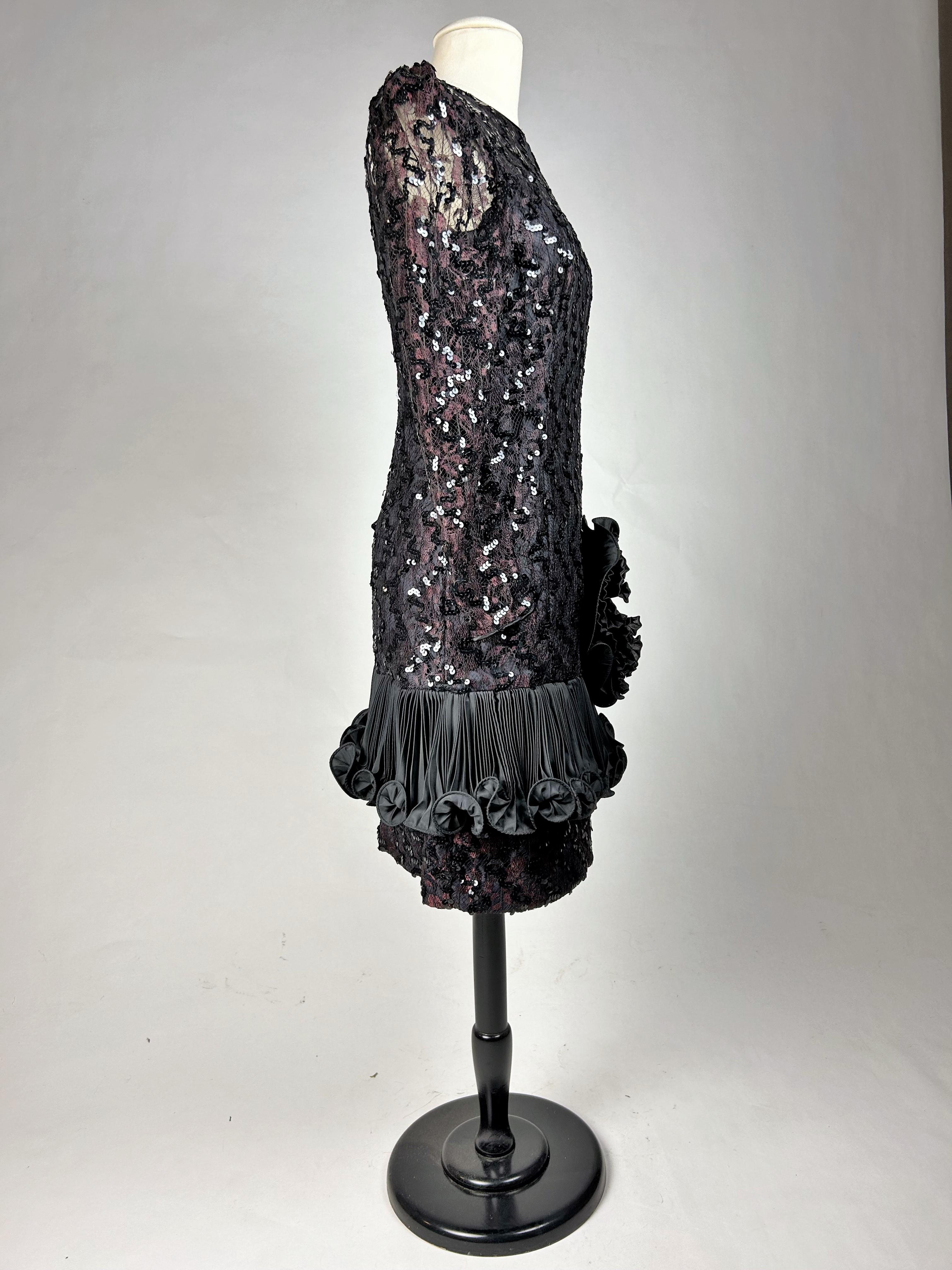 Cocktail dress in lace and sequins by Louis Féraud Haute Couture Circa 1985 For Sale 2