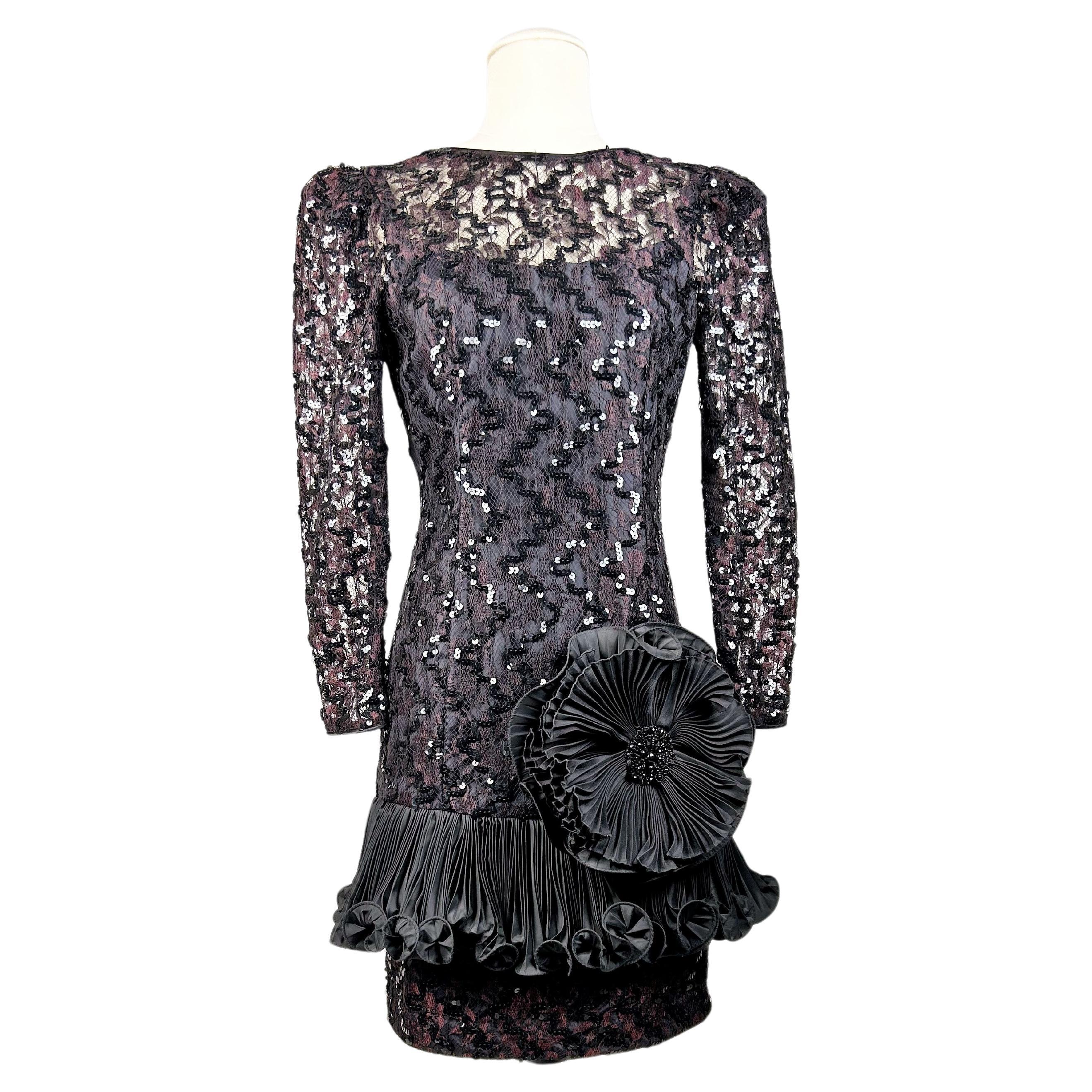 Cocktail dress in lace and sequins by Louis Féraud Haute Couture Circa 1985 For Sale