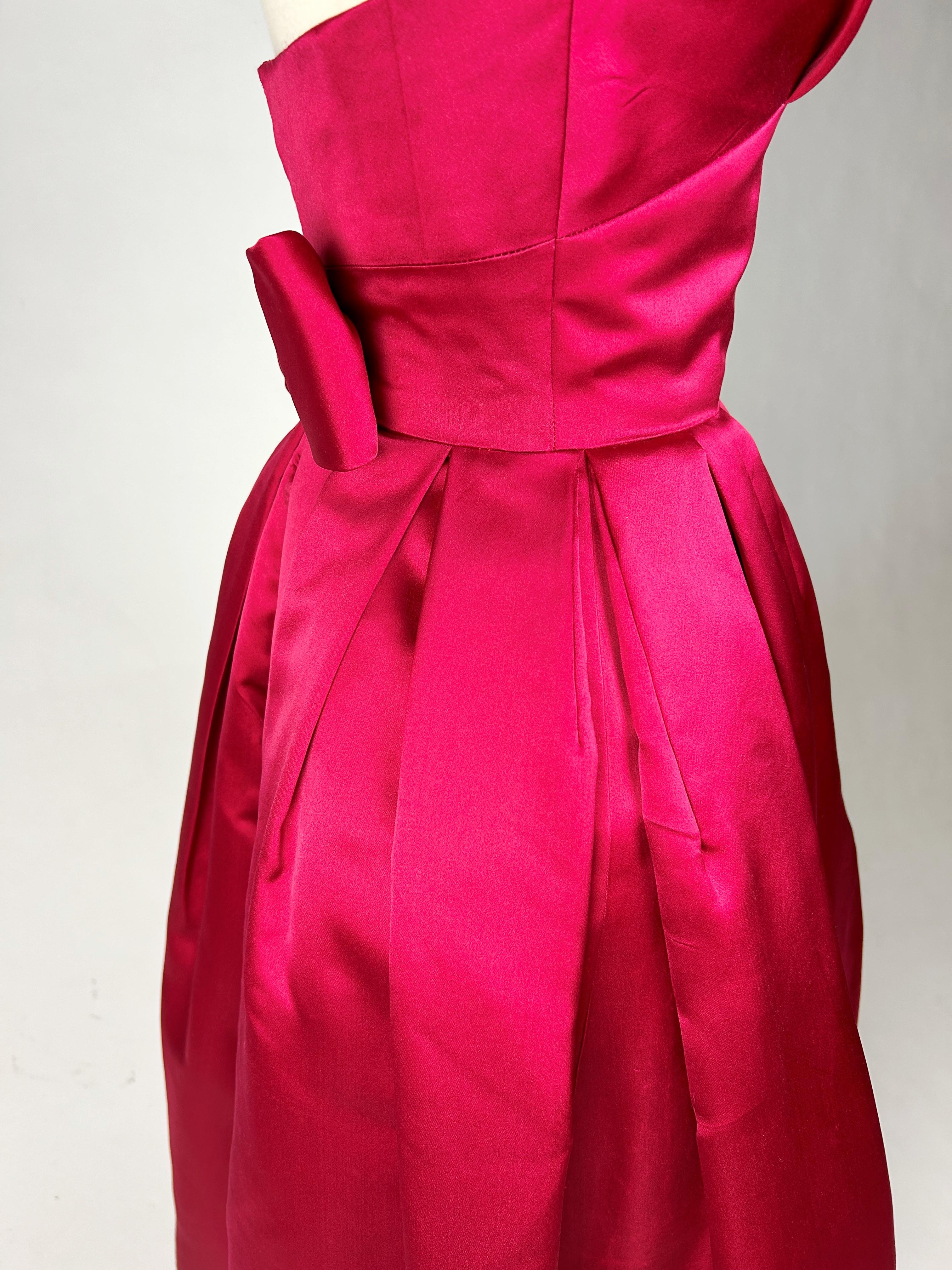 Cocktail dress in raspberry satin in the style of Christian Dior - Paris C. 1955 6