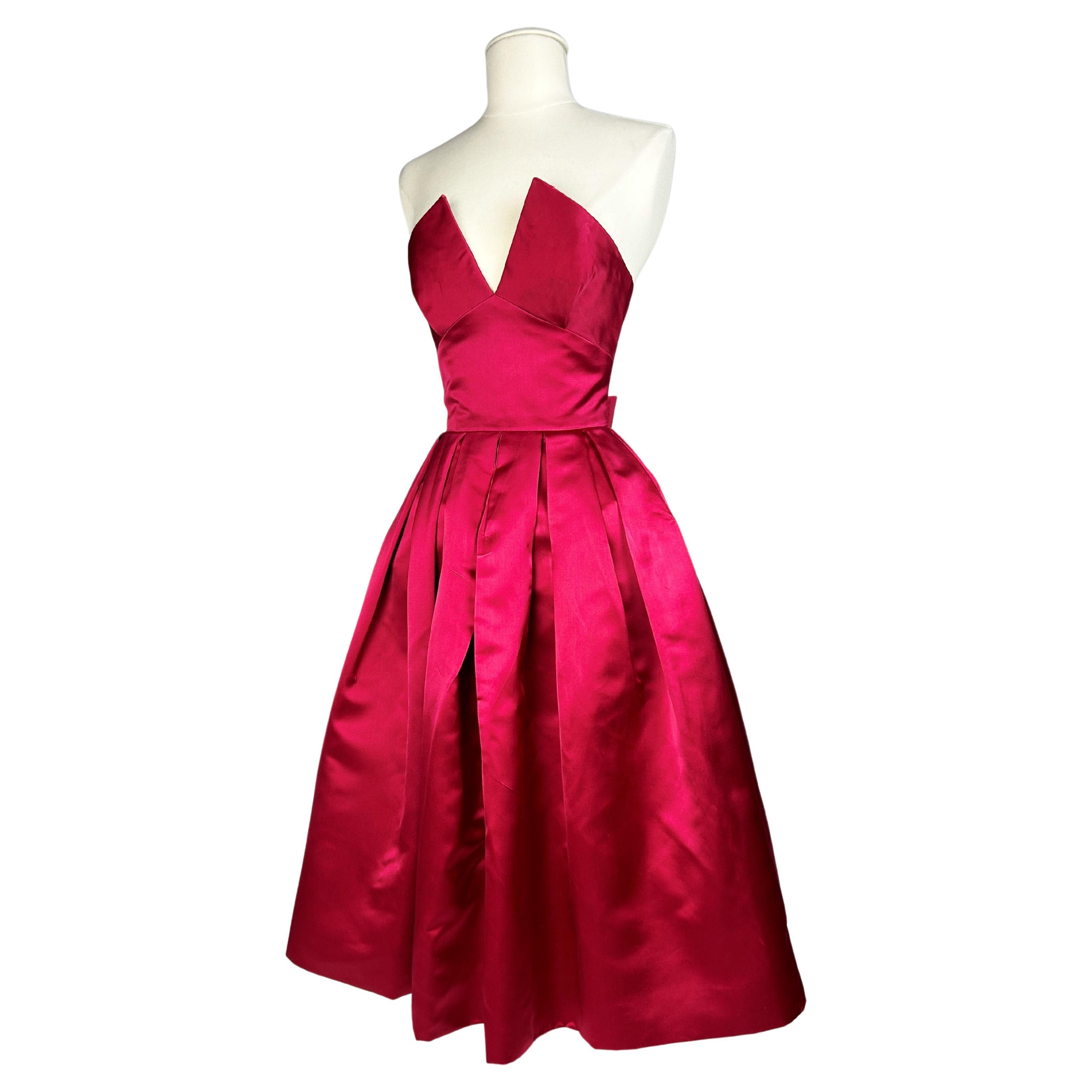Cocktail dress in raspberry satin in the style of Christian Dior - Paris C. 1955