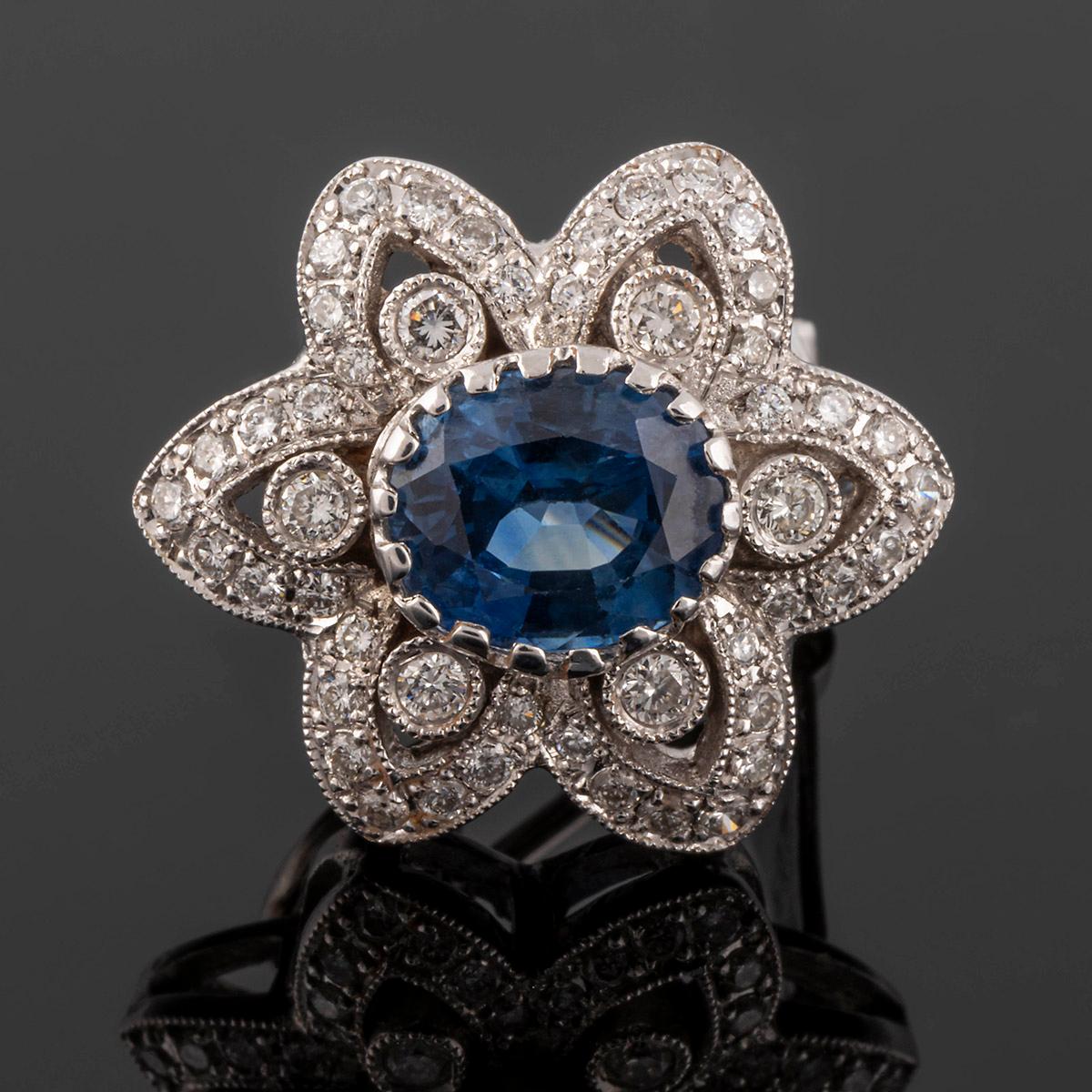 Cocktail earrings in white gold, sapphire and diamonds In Good Condition For Sale In MADRID, ES